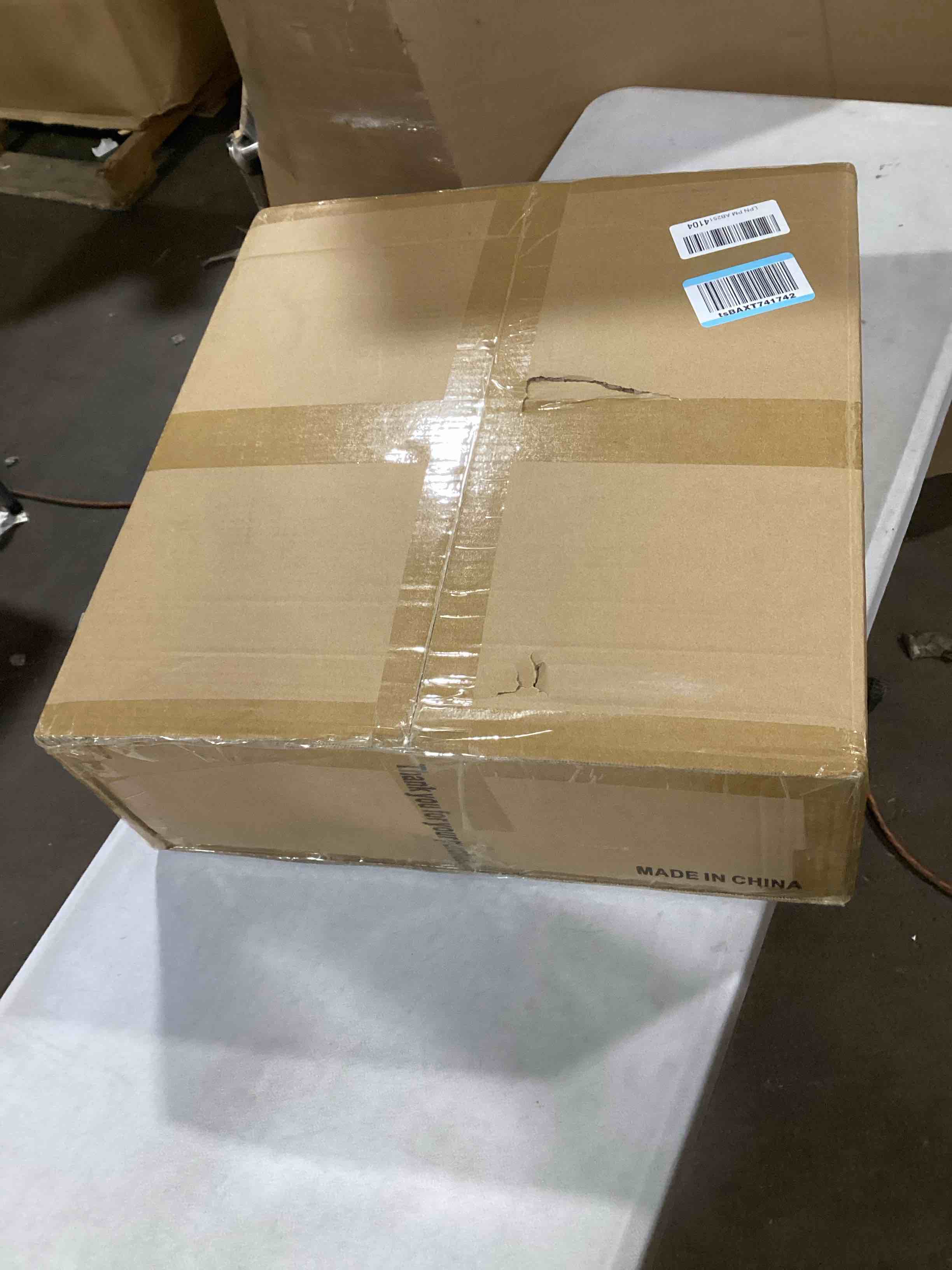 https://s3.amazonaws.com/lotting-images-prod/bidfta/TEA1698234_1733505040998.jpeg
