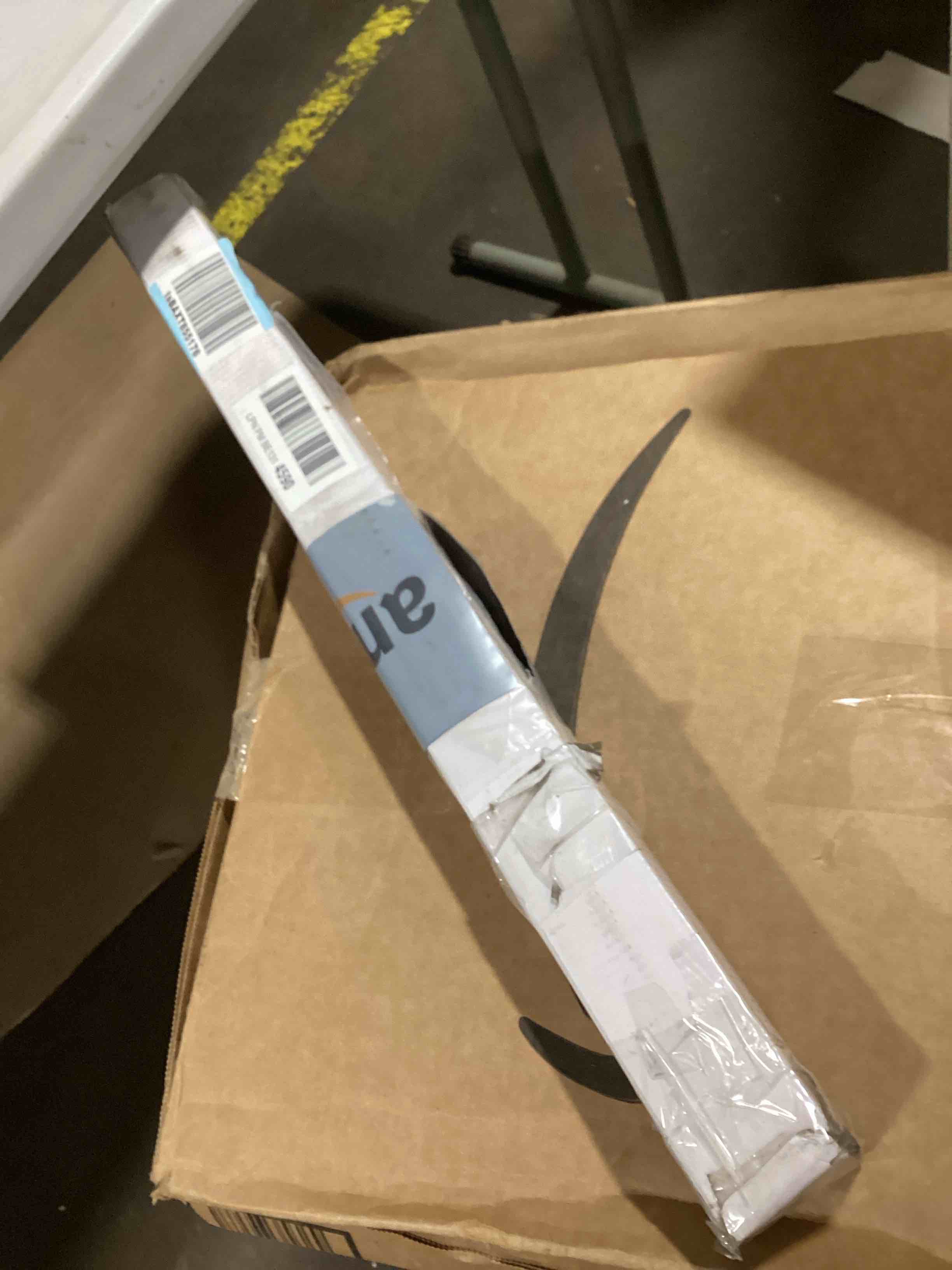 https://s3.amazonaws.com/lotting-images-prod/bidfta/TEA1699276_1731093869133.jpeg