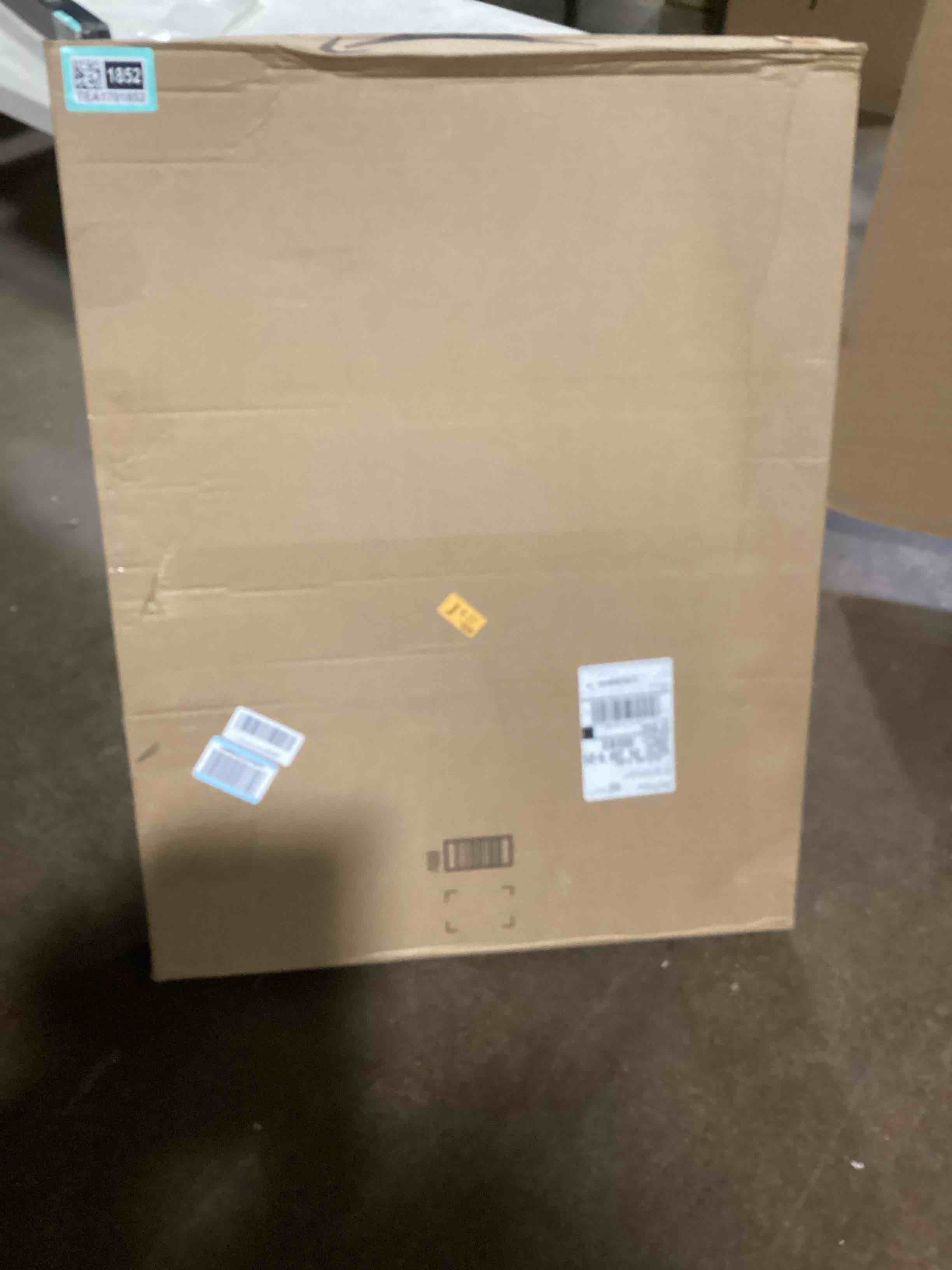 https://s3.amazonaws.com/lotting-images-prod/bidfta/TEA1701852_1732894335409.jpeg