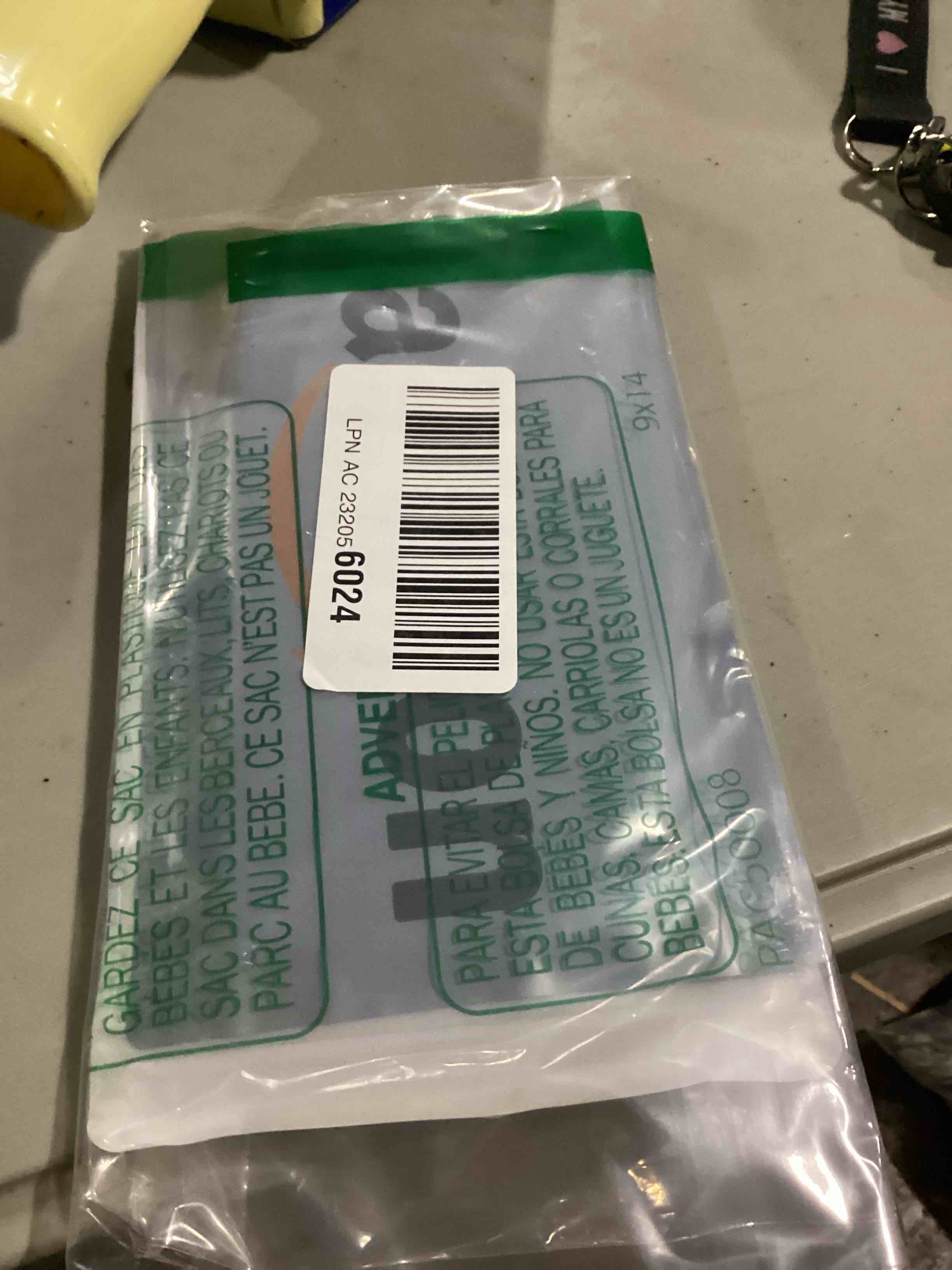 https://s3.amazonaws.com/lotting-images-prod/bidfta/TEA1705903_1731681961725.jpeg