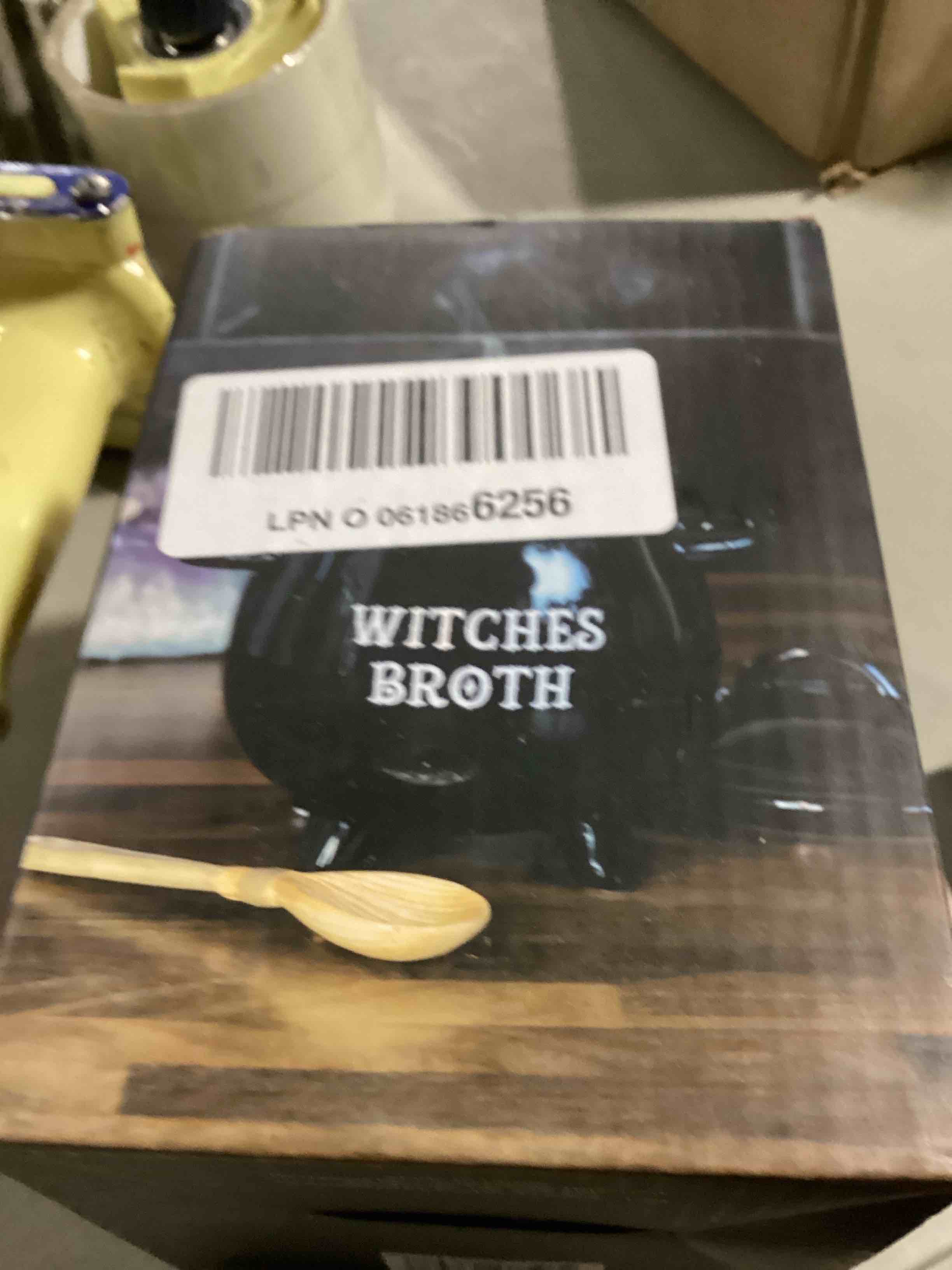 https://s3.amazonaws.com/lotting-images-prod/bidfta/TEA1705904_1731681998644.jpeg