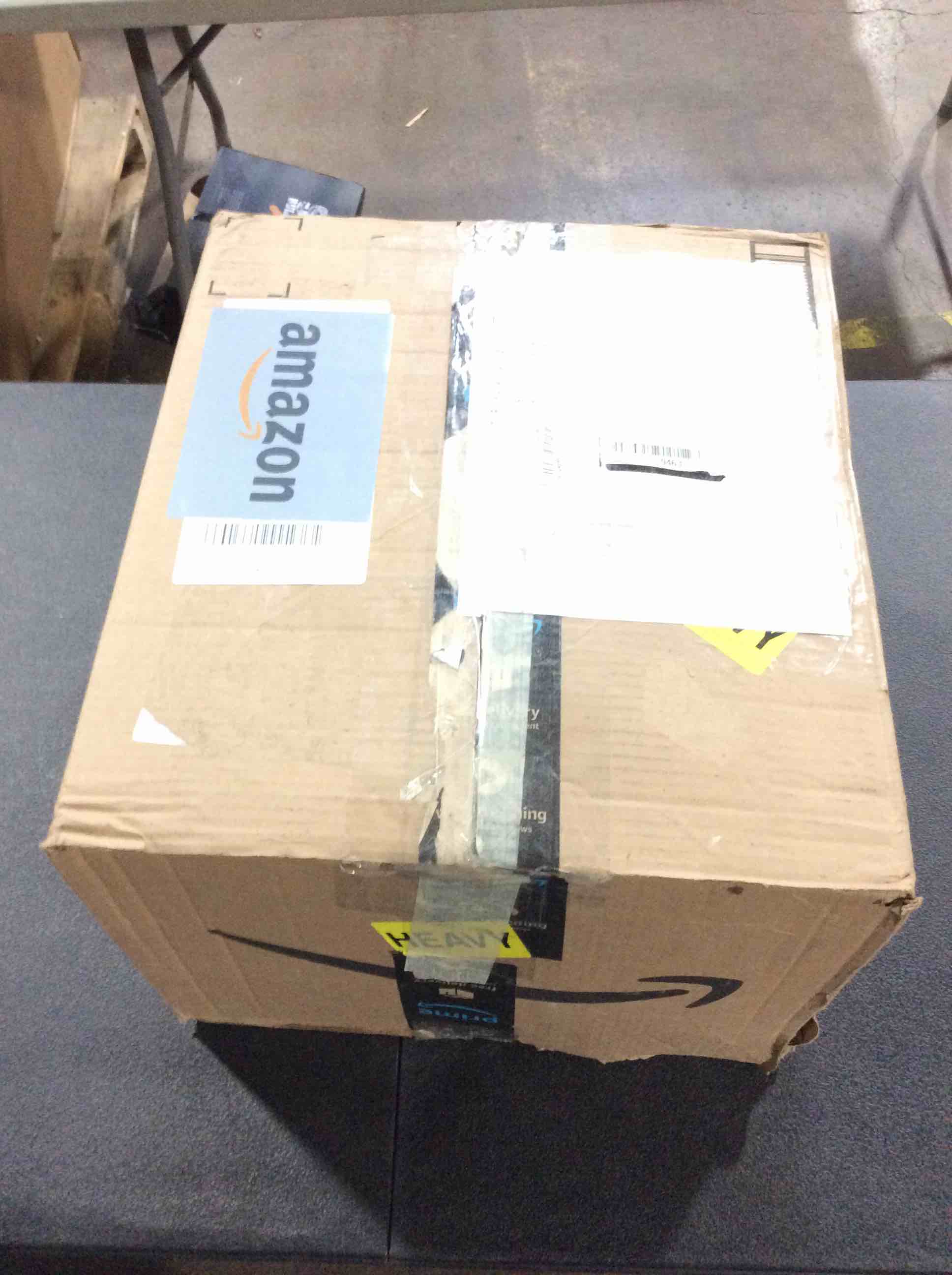 https://s3.amazonaws.com/lotting-images-prod/bidfta/TEA1707898_1733259685069.jpeg