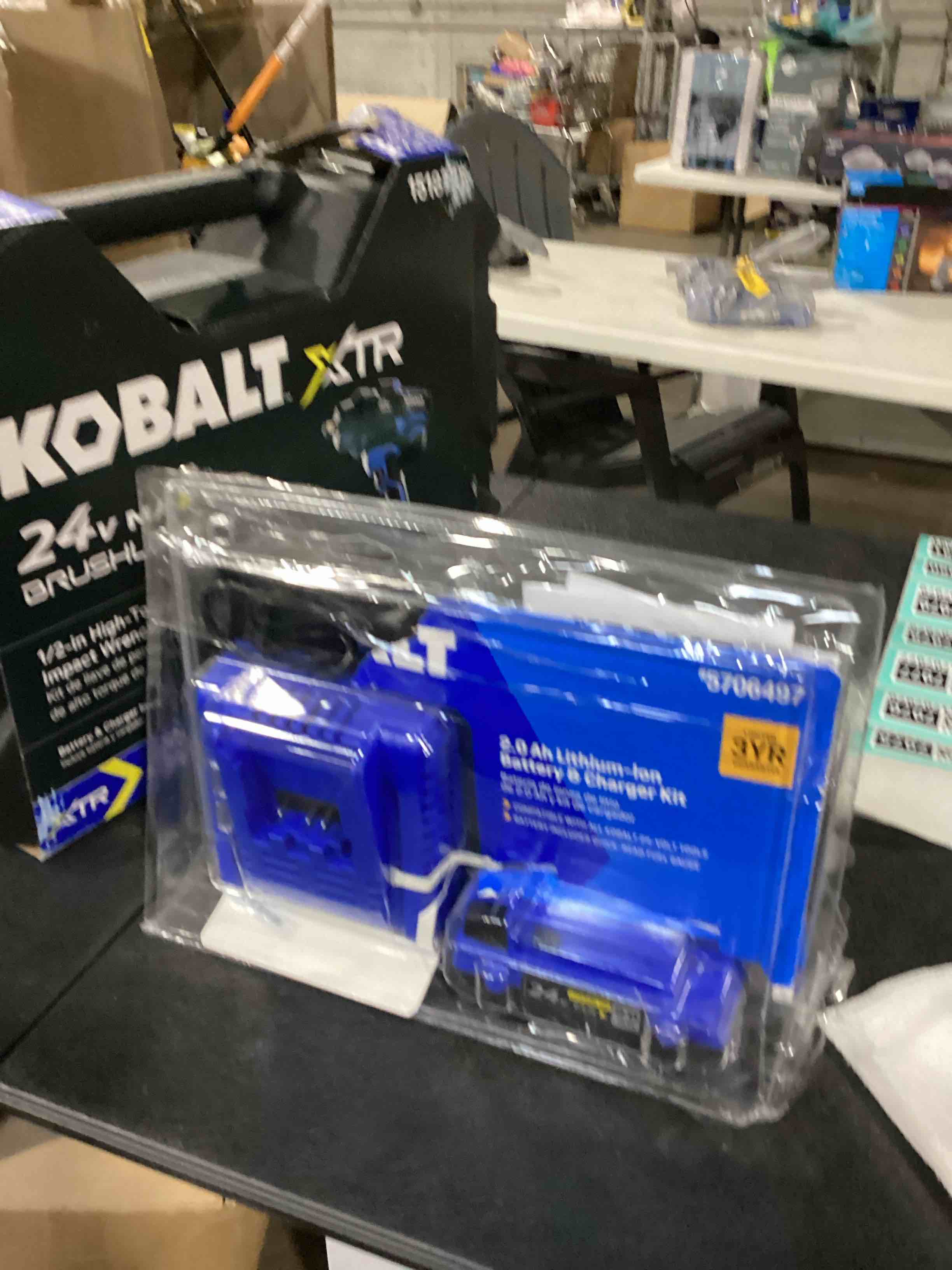 2.0 Ah Lithium-Ion Battery & Charger Kit