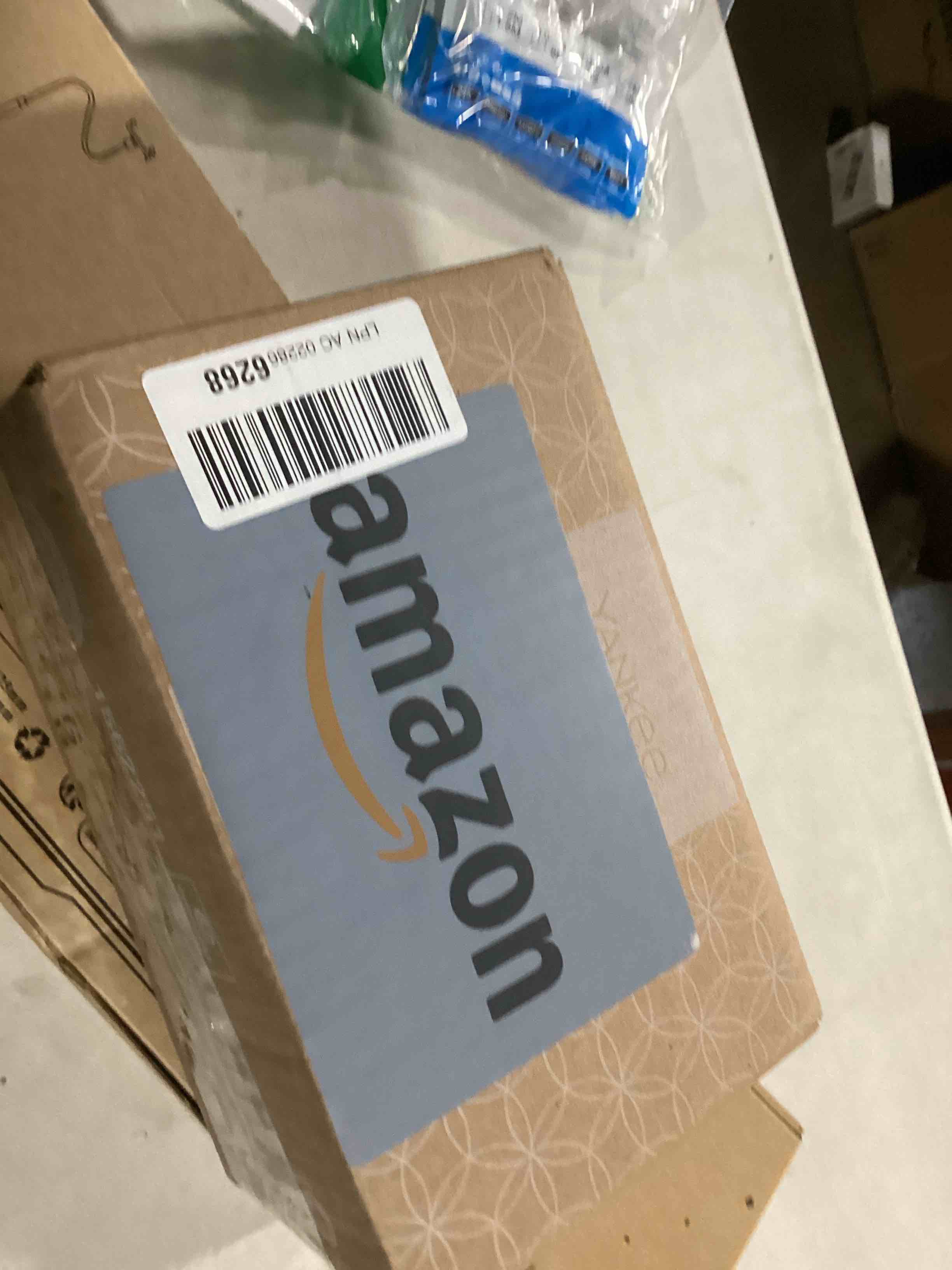 https://s3.amazonaws.com/lotting-images-prod/bidfta/TEA1708684_1733160390703.jpeg