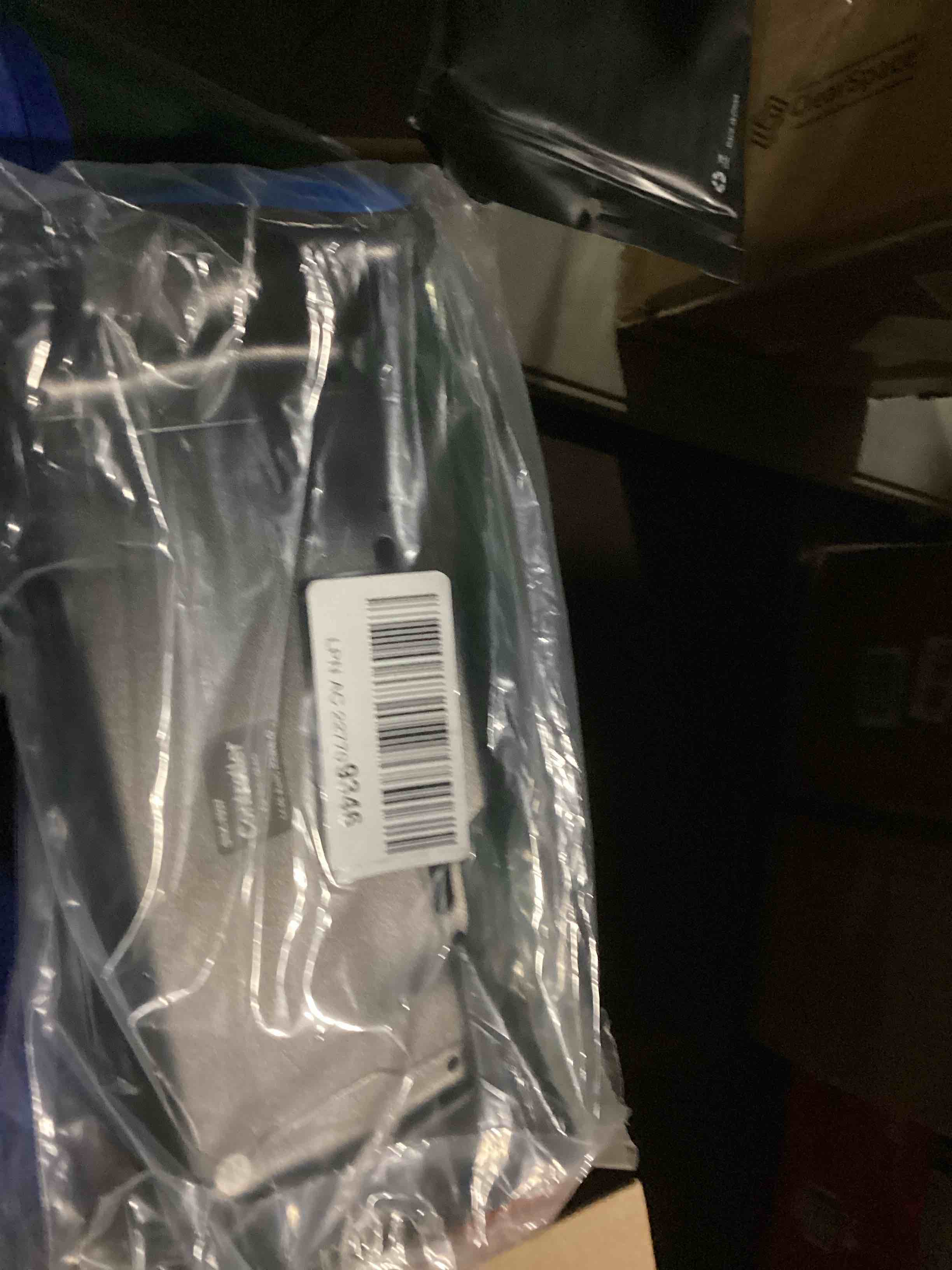 https://s3.amazonaws.com/lotting-images-prod/bidfta/TEA1708699_1733161969085.jpeg