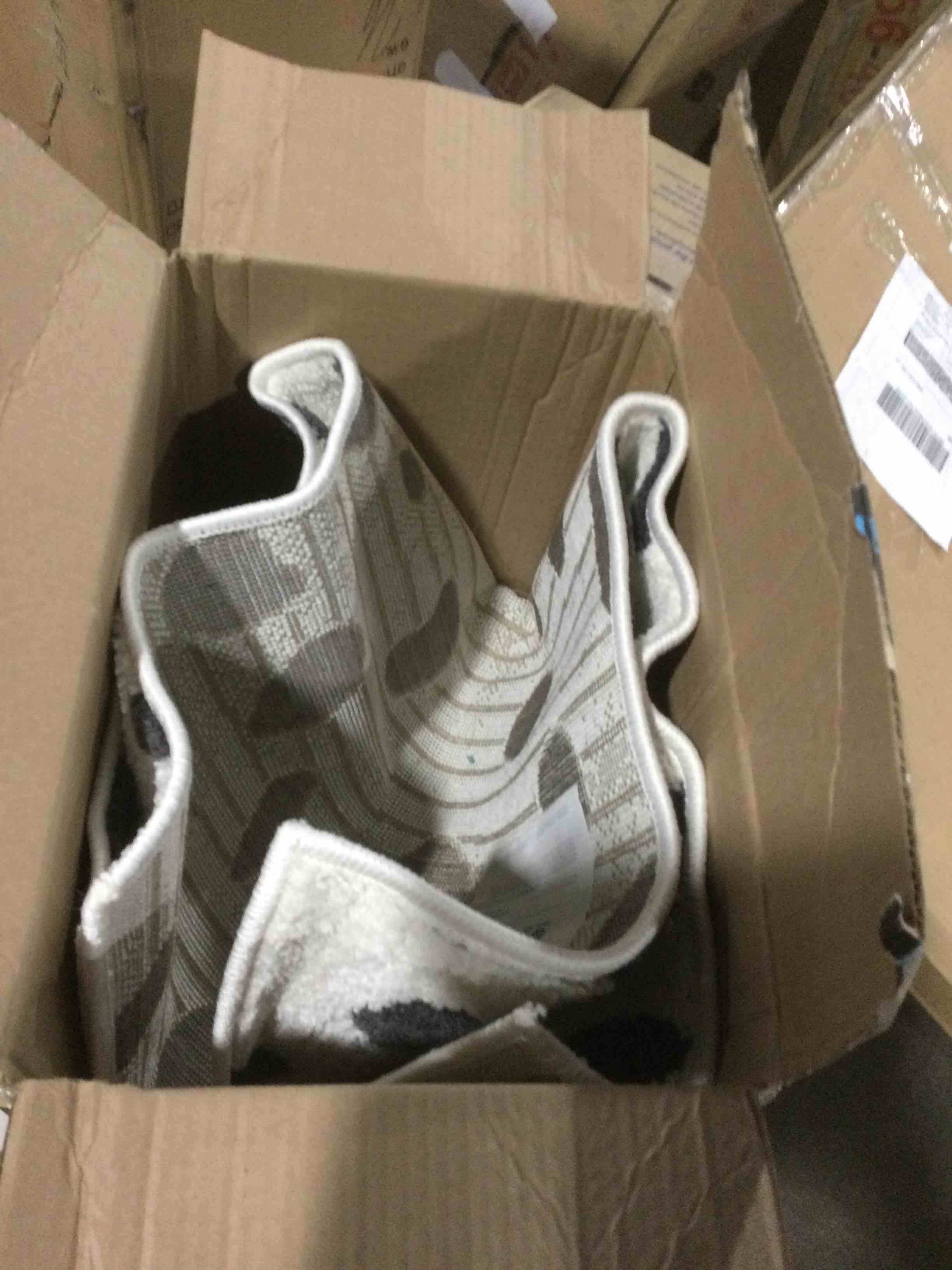 https://s3.amazonaws.com/lotting-images-prod/bidfta/TEA1709672_1736870088478.jpeg