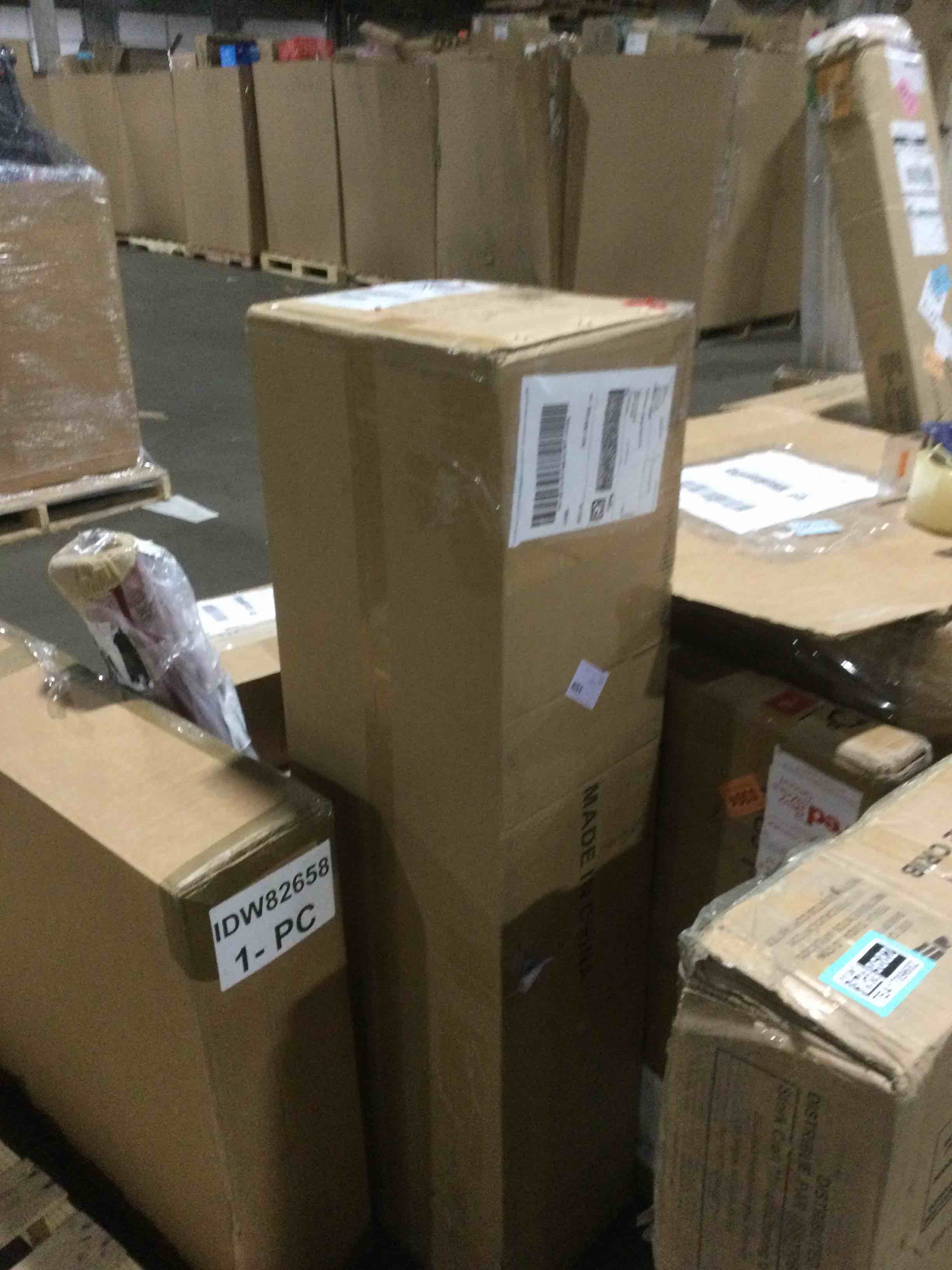 https://s3.amazonaws.com/lotting-images-prod/bidfta/TEA1709683_1736874994019.jpeg