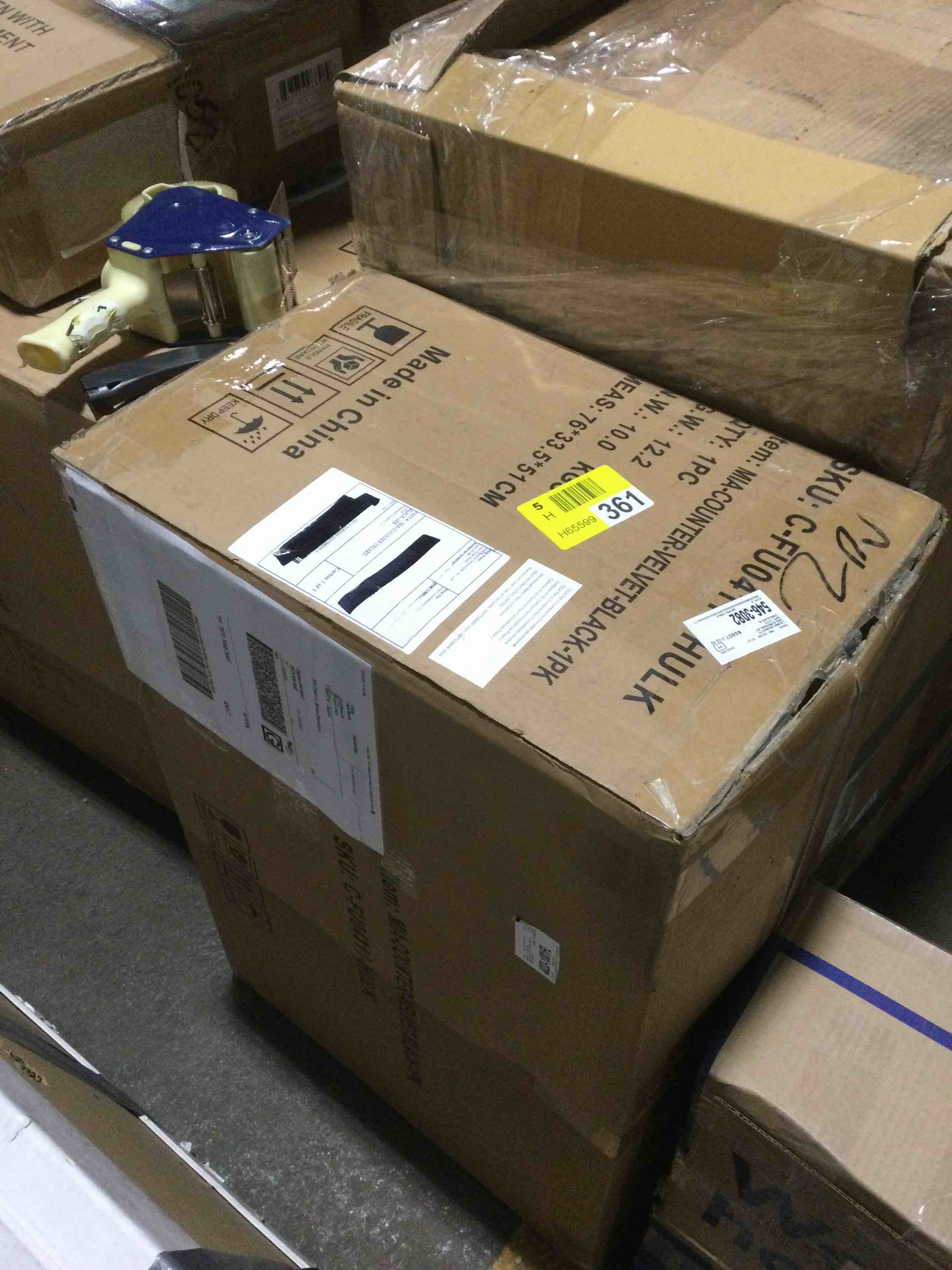 https://s3.amazonaws.com/lotting-images-prod/bidfta/TEA1709687_1736875673125.jpeg
