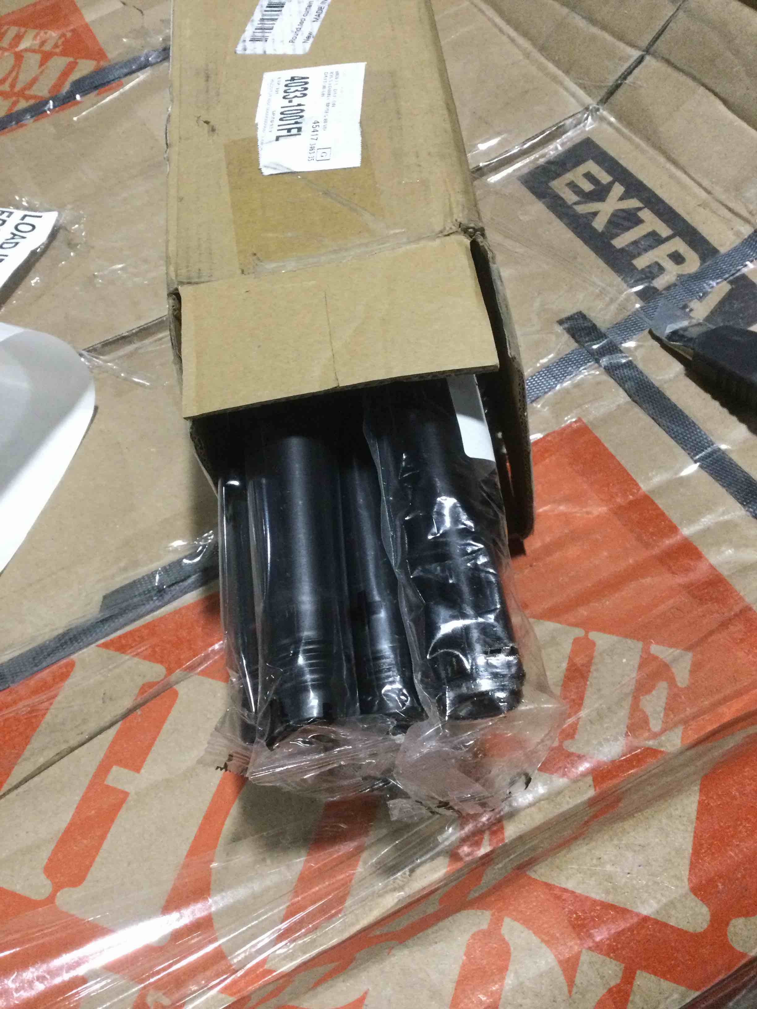 https://s3.amazonaws.com/lotting-images-prod/bidfta/TEA1709705_1736881122277.jpeg
