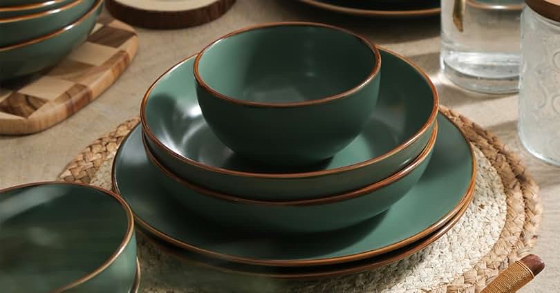 Dinnerware Set