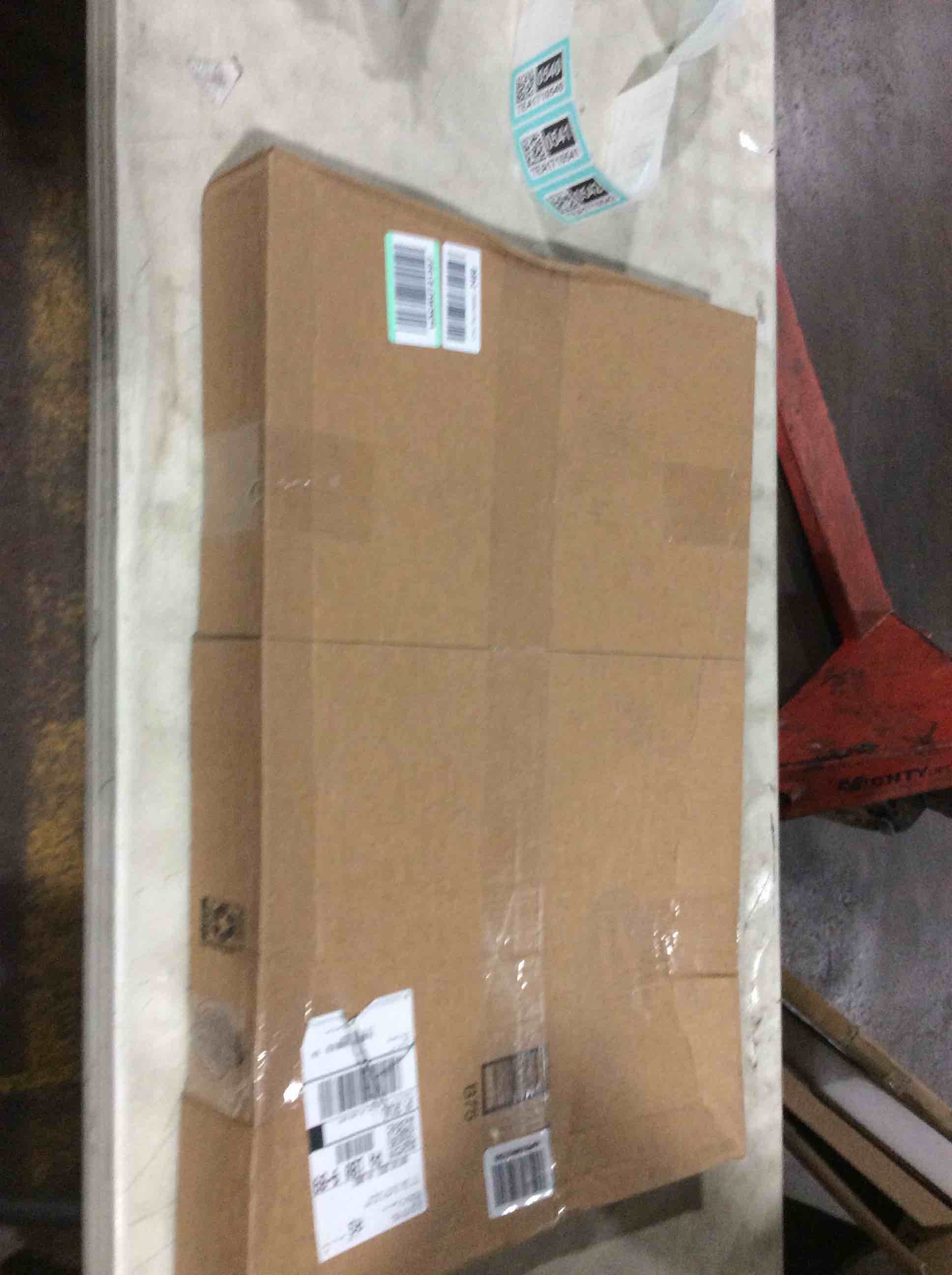https://s3.amazonaws.com/lotting-images-prod/bidfta/TEA1710543_1738152621929.jpeg