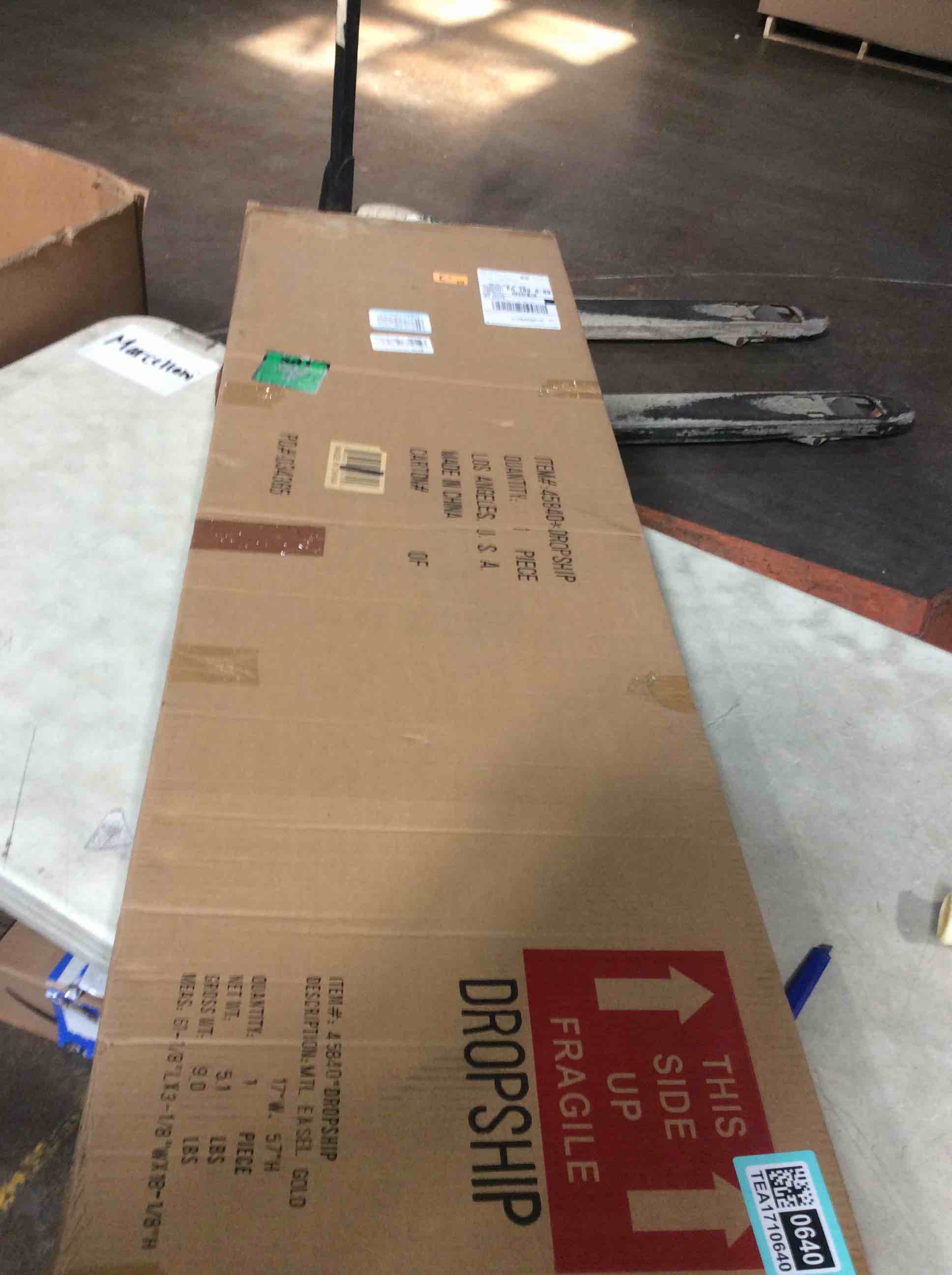 https://s3.amazonaws.com/lotting-images-prod/bidfta/TEA1710640_1738169792426.jpeg