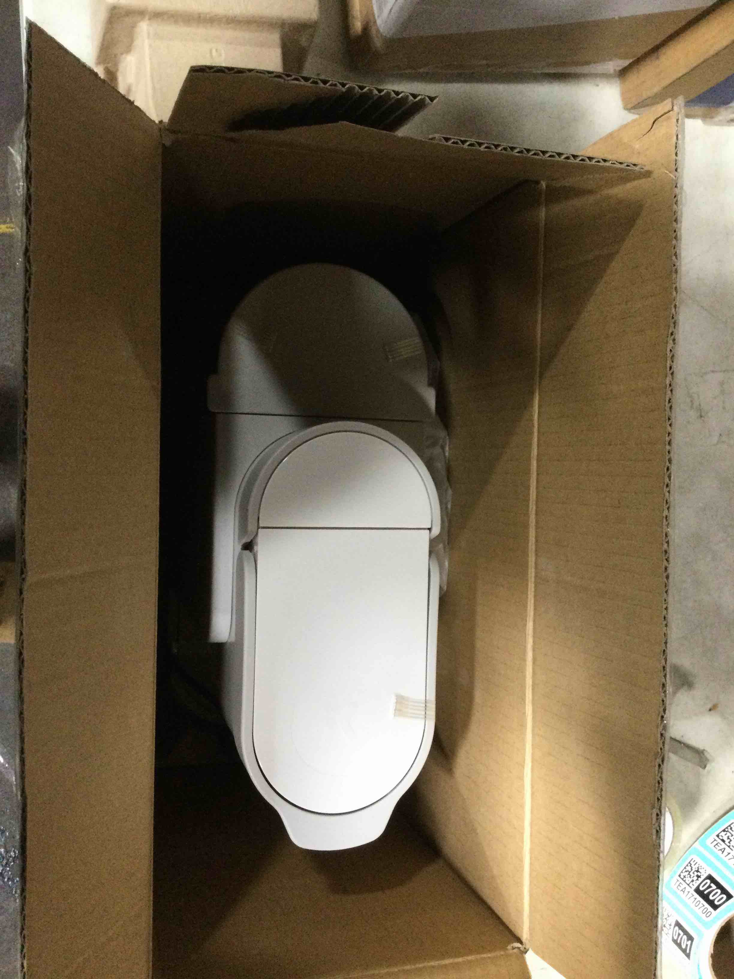 https://s3.amazonaws.com/lotting-images-prod/bidfta/TEA1710680_1738174153421.jpeg