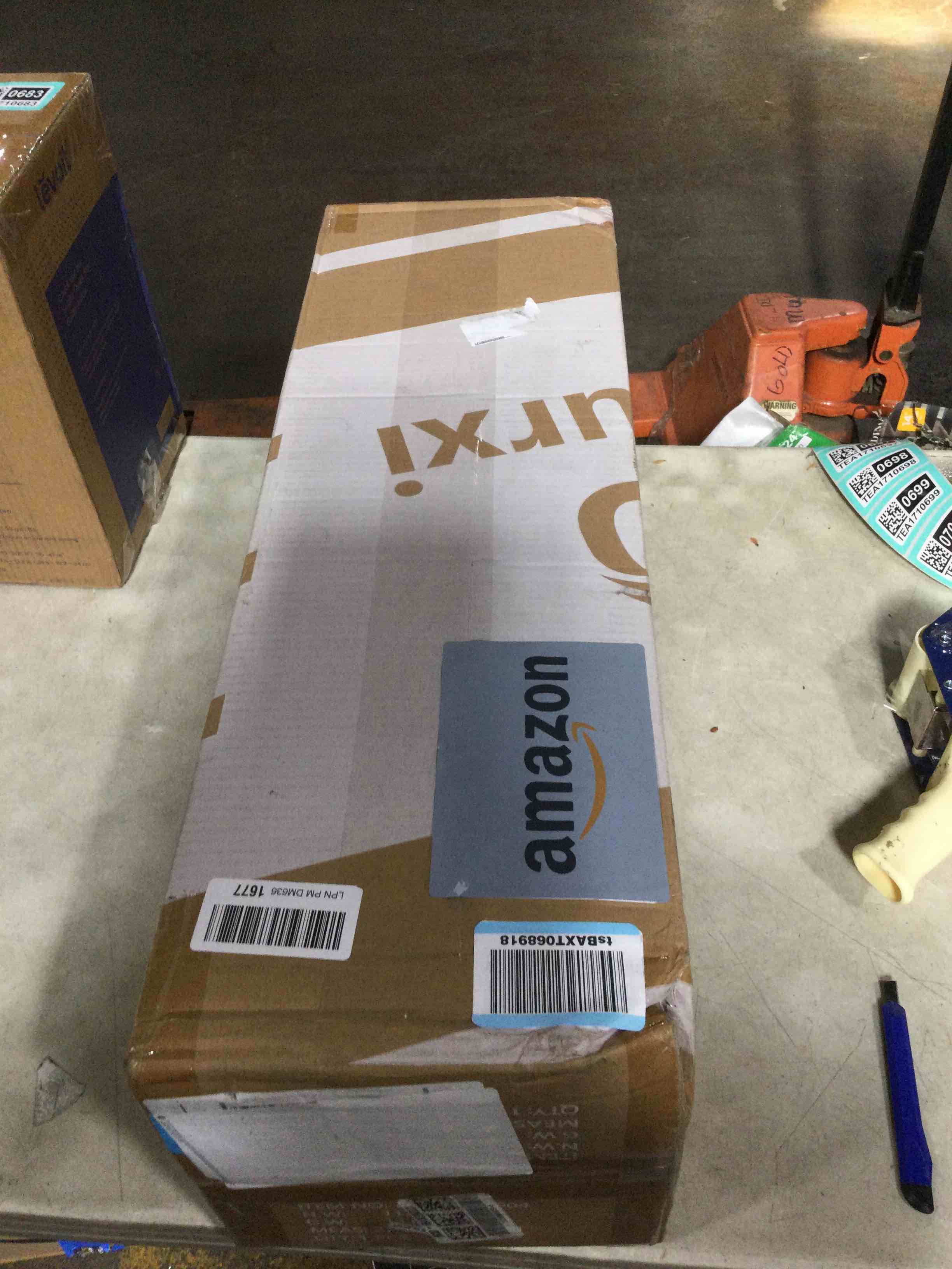 https://s3.amazonaws.com/lotting-images-prod/bidfta/TEA1710681_1738174194012.jpeg
