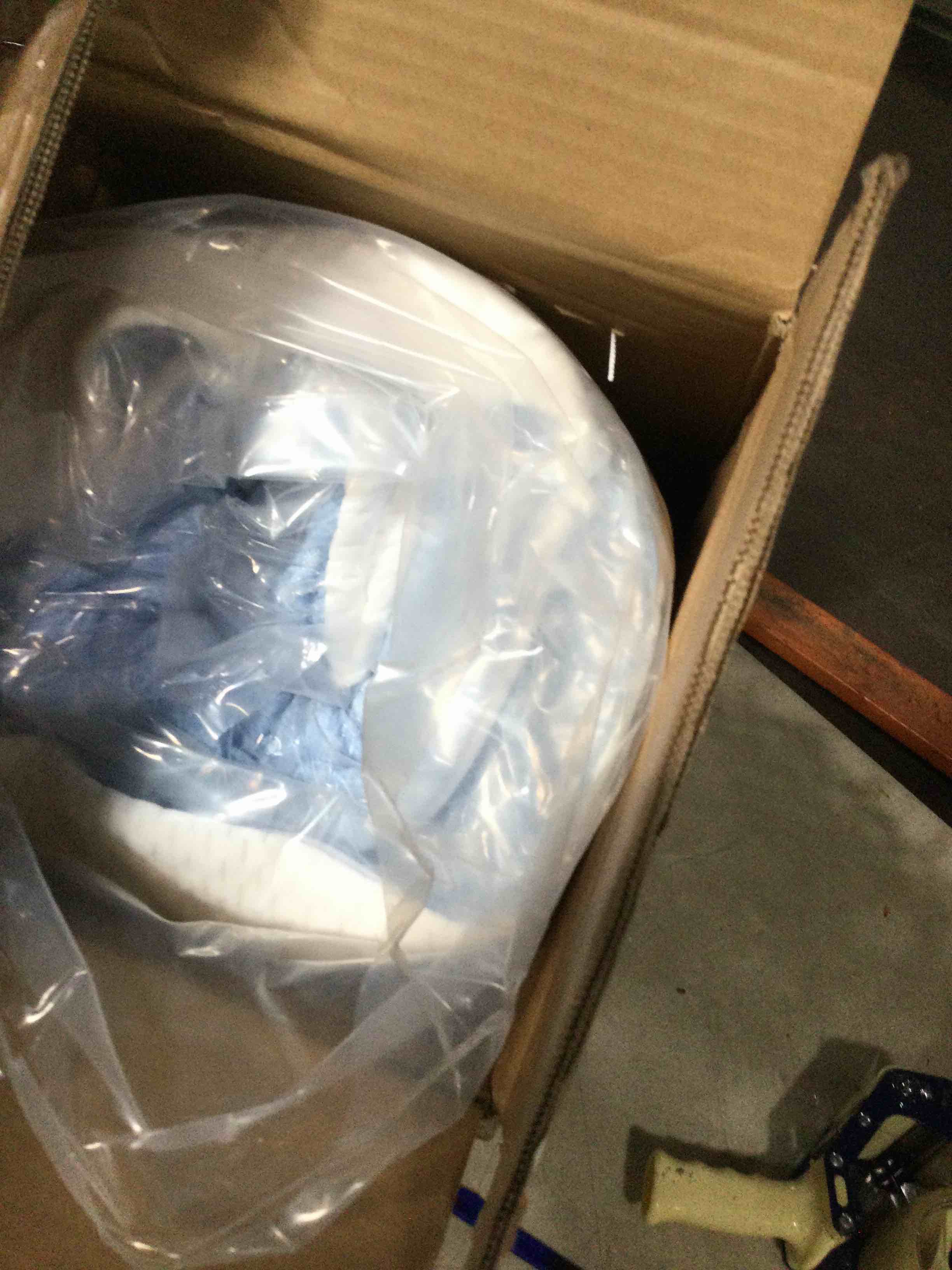 https://s3.amazonaws.com/lotting-images-prod/bidfta/TEA1710681_1738174220763.jpeg
