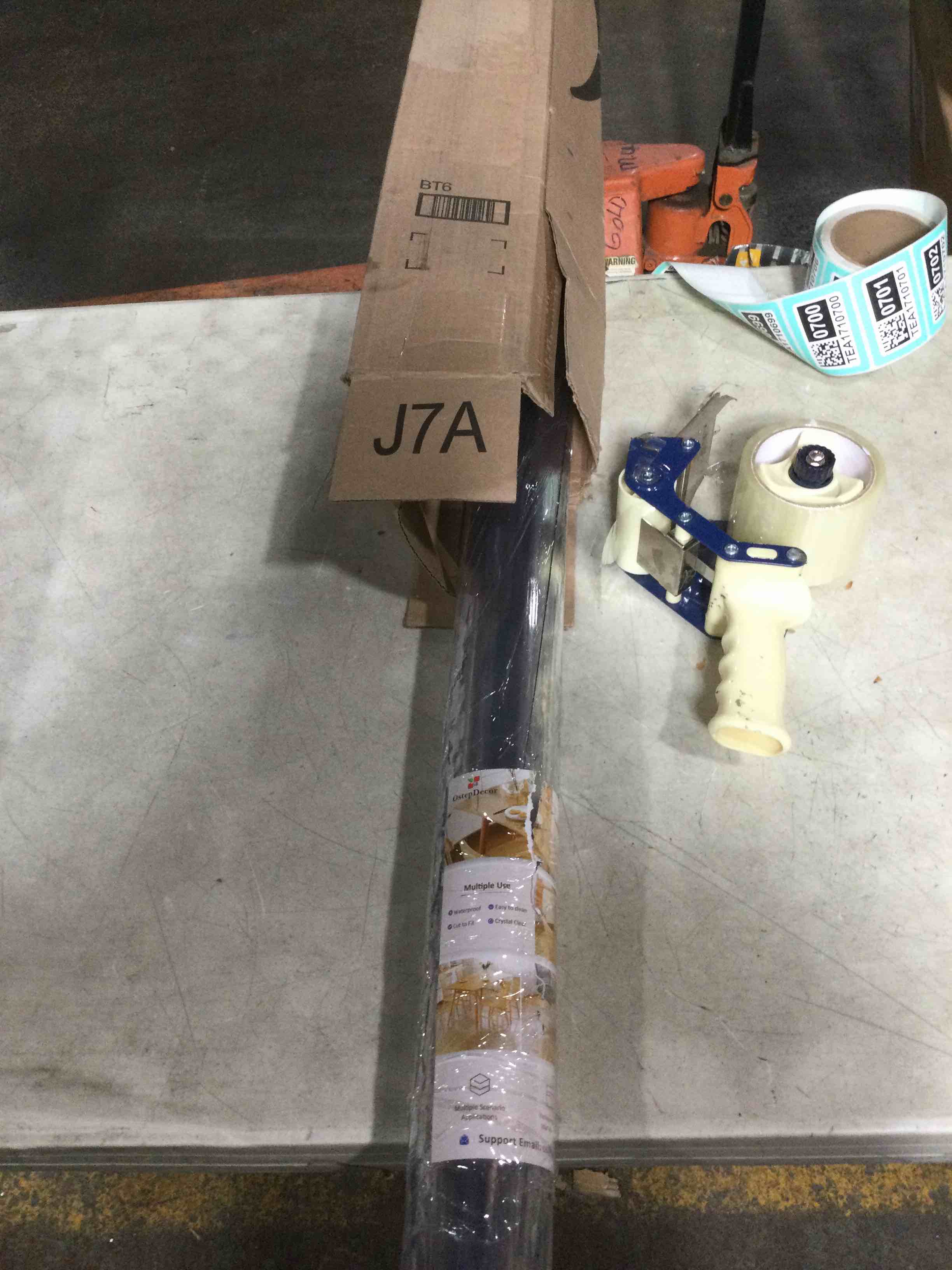 https://s3.amazonaws.com/lotting-images-prod/bidfta/TEA1710684_1738174646268.jpeg