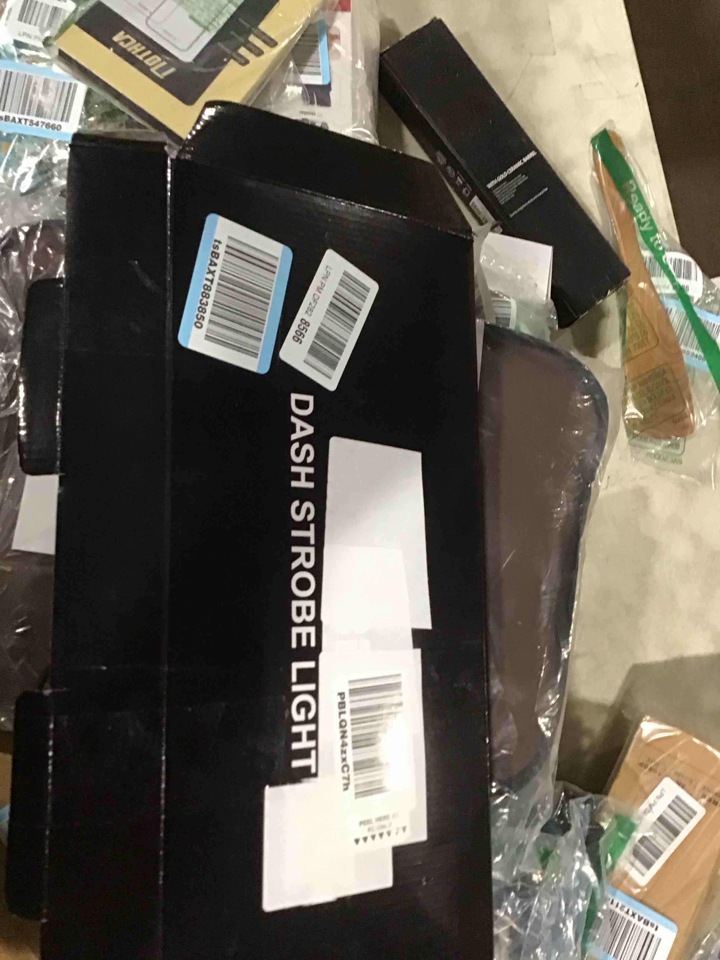 https://s3.amazonaws.com/lotting-images-prod/bidfta/TEA1710997_1738263630741.jpeg