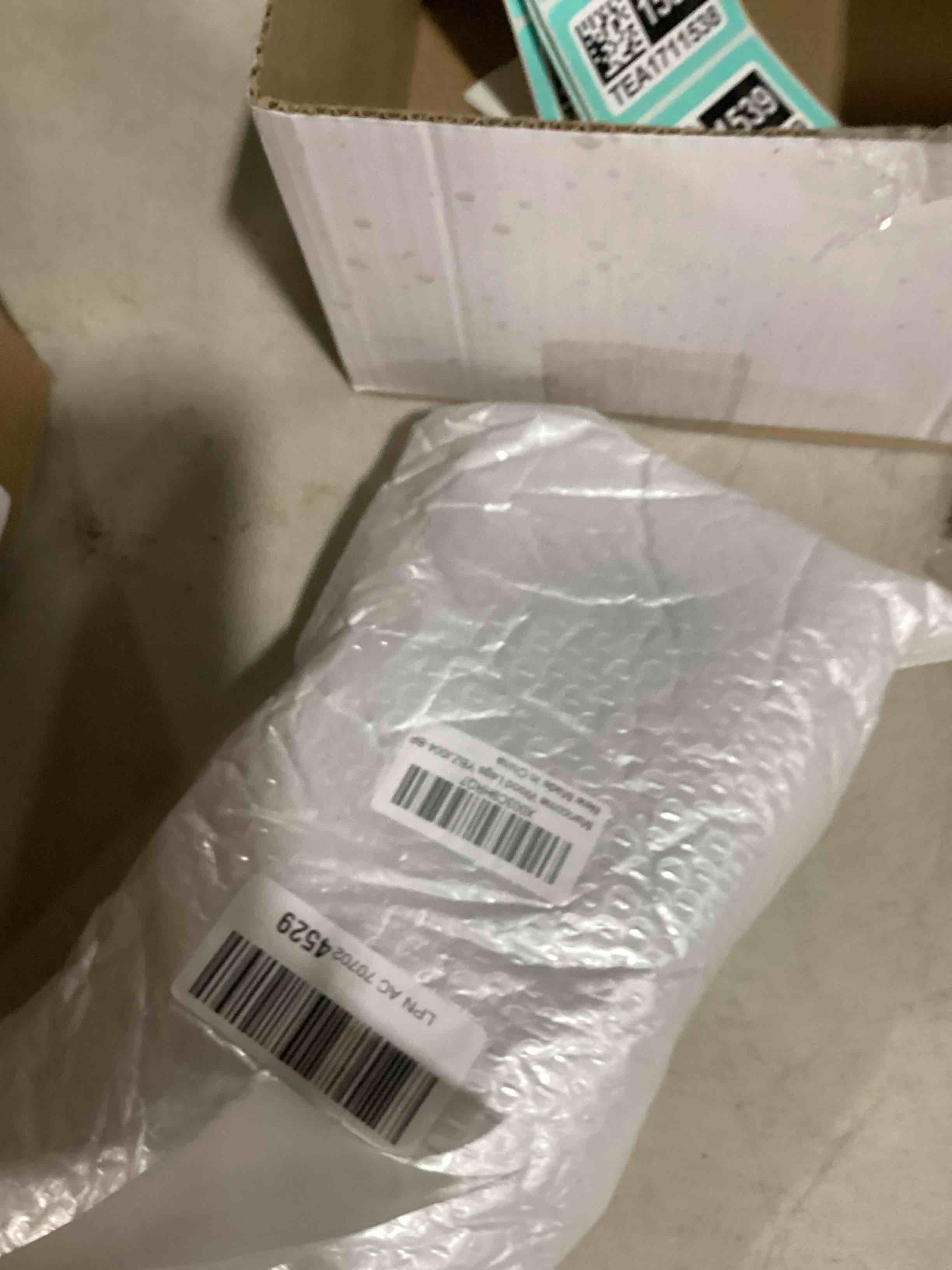 https://s3.amazonaws.com/lotting-images-prod/bidfta/TEA1711527_1733165603037.jpeg