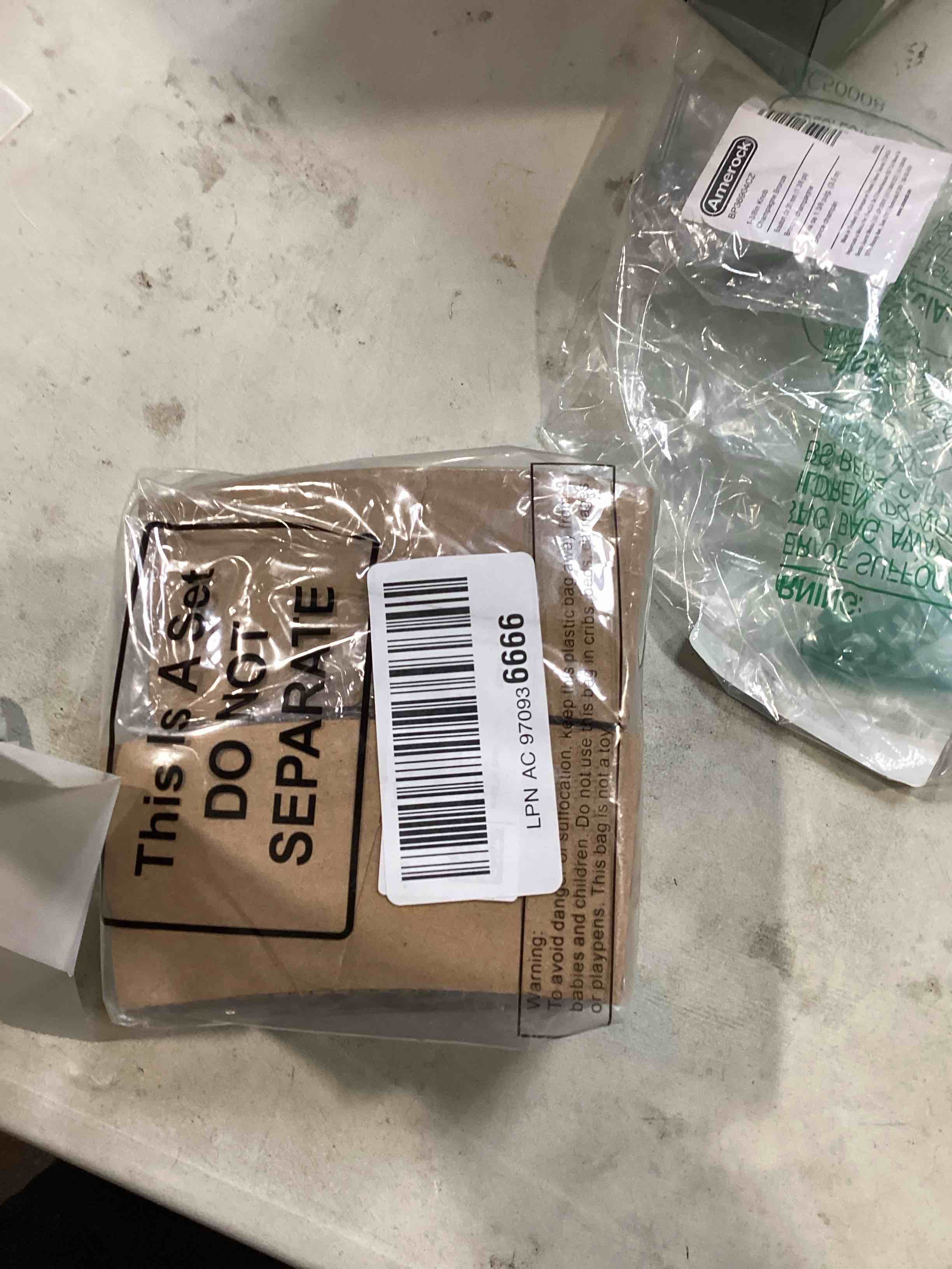 https://s3.amazonaws.com/lotting-images-prod/bidfta/TEA1711918_1733248068105.jpeg