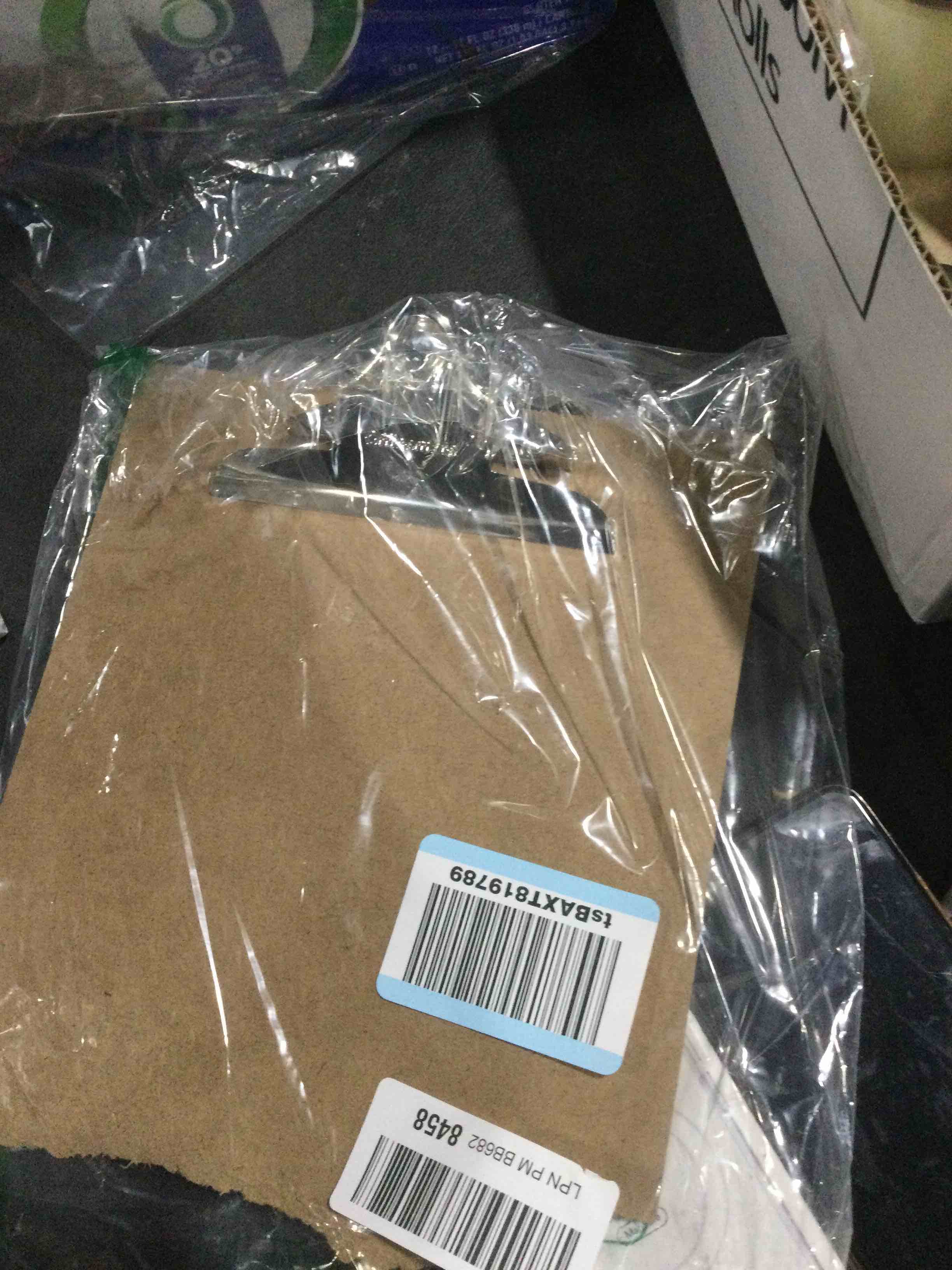 https://s3.amazonaws.com/lotting-images-prod/bidfta/TEA1712647_1733520825161.jpeg