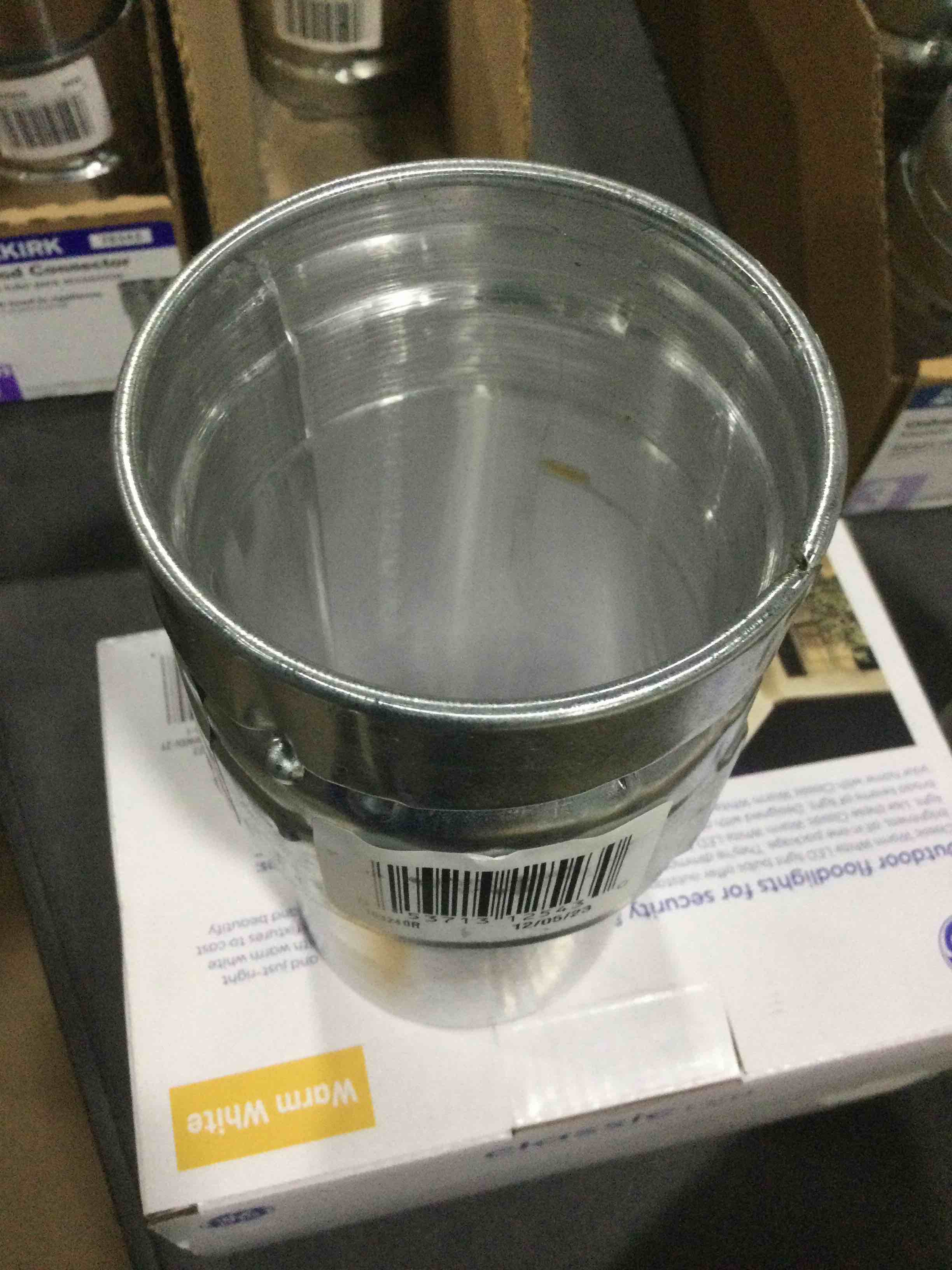 https://s3.amazonaws.com/lotting-images-prod/bidfta/TEA1713660_1734558565355.jpeg