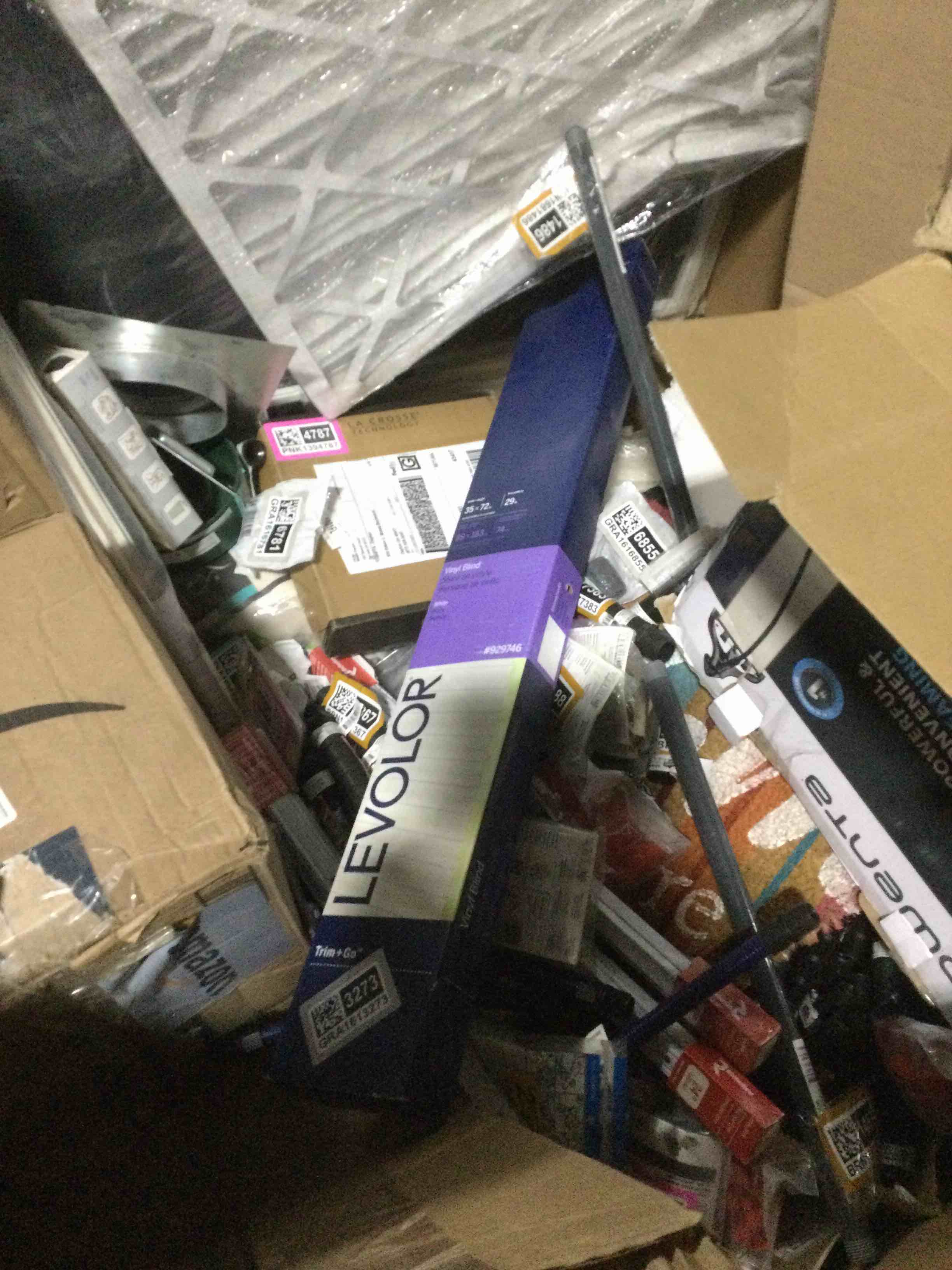 https://s3.amazonaws.com/lotting-images-prod/bidfta/TEA1714566_1736281333694.jpeg