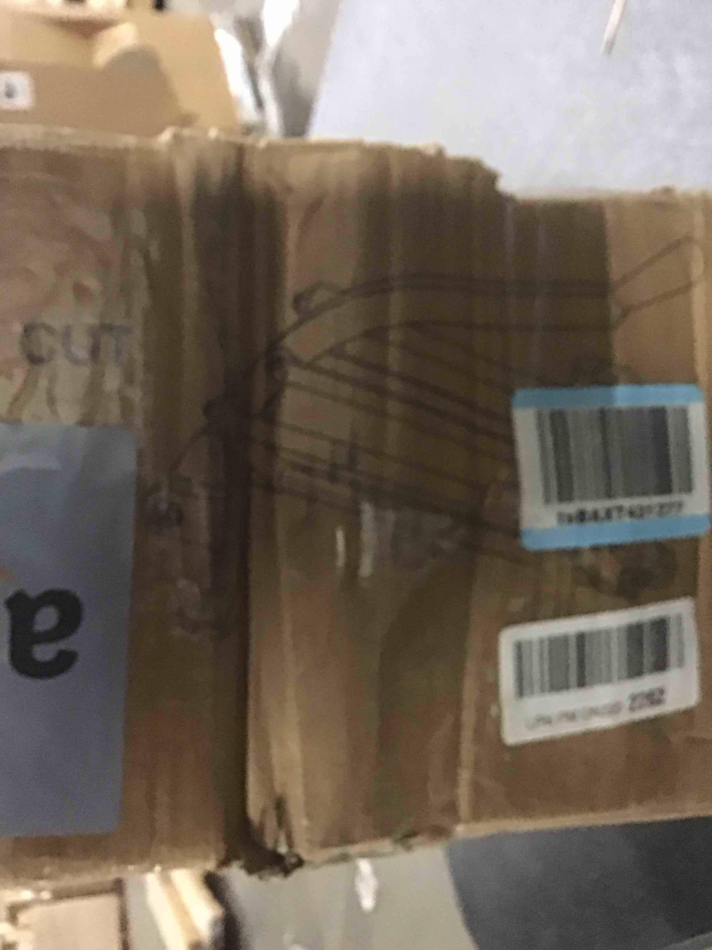 https://s3.amazonaws.com/lotting-images-prod/bidfta/TEA1714803_1736451129067.jpeg