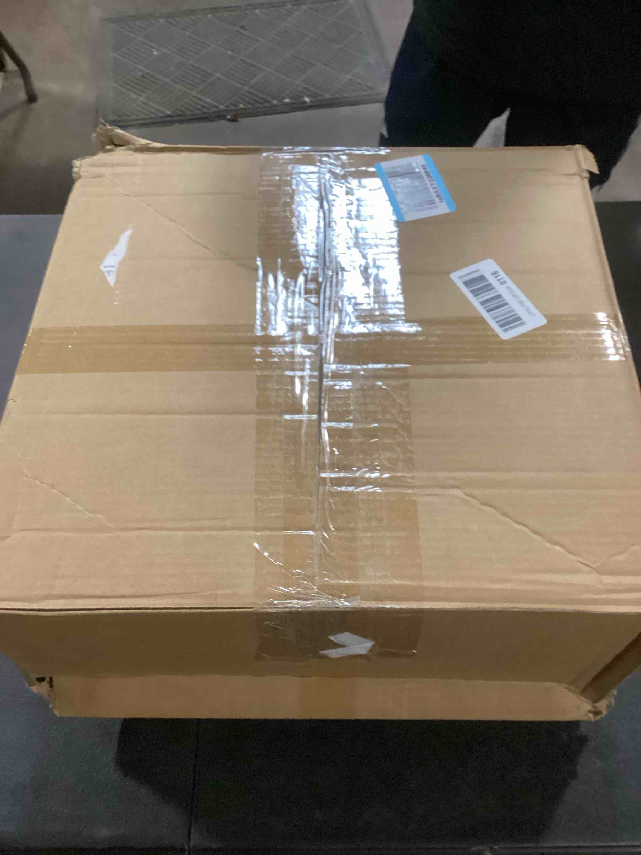 https://s3.amazonaws.com/lotting-images-prod/bidfta/TEA1715973_1738160559196.jpeg