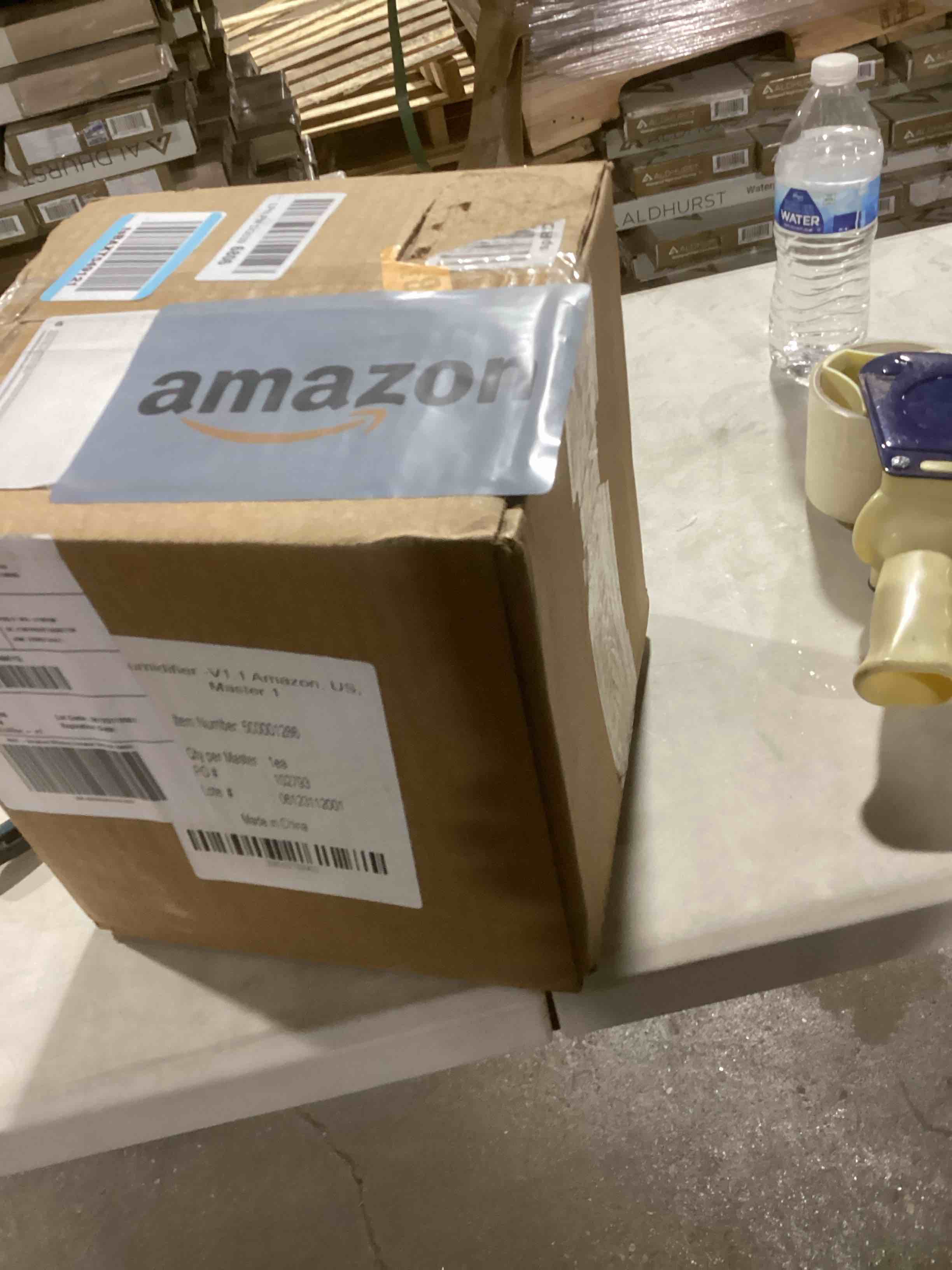 https://s3.amazonaws.com/lotting-images-prod/bidfta/TEA1719987_1736867967502.jpeg