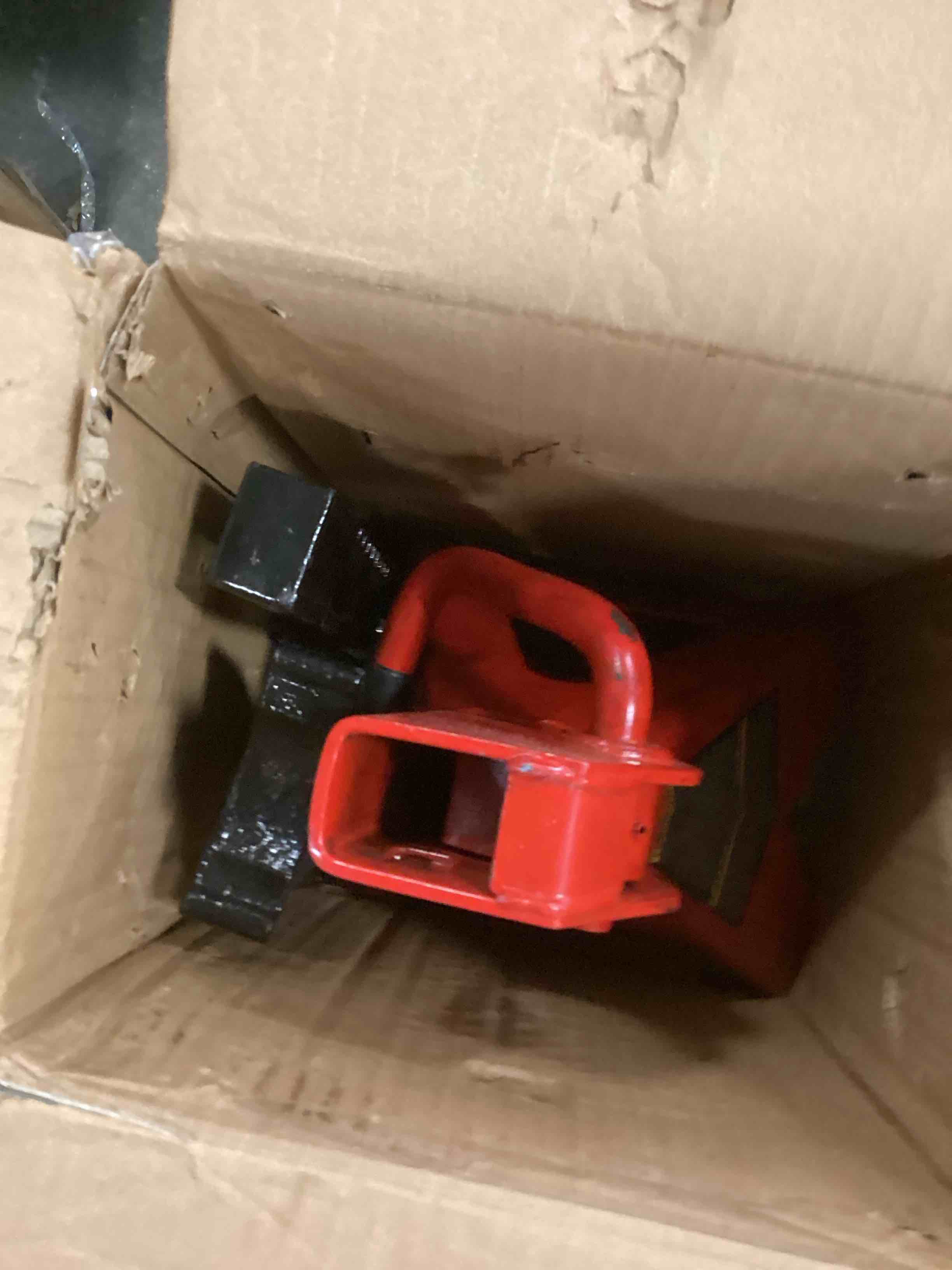 https://s3.amazonaws.com/lotting-images-prod/bidfta/TEA1720708_1732654675555.jpeg