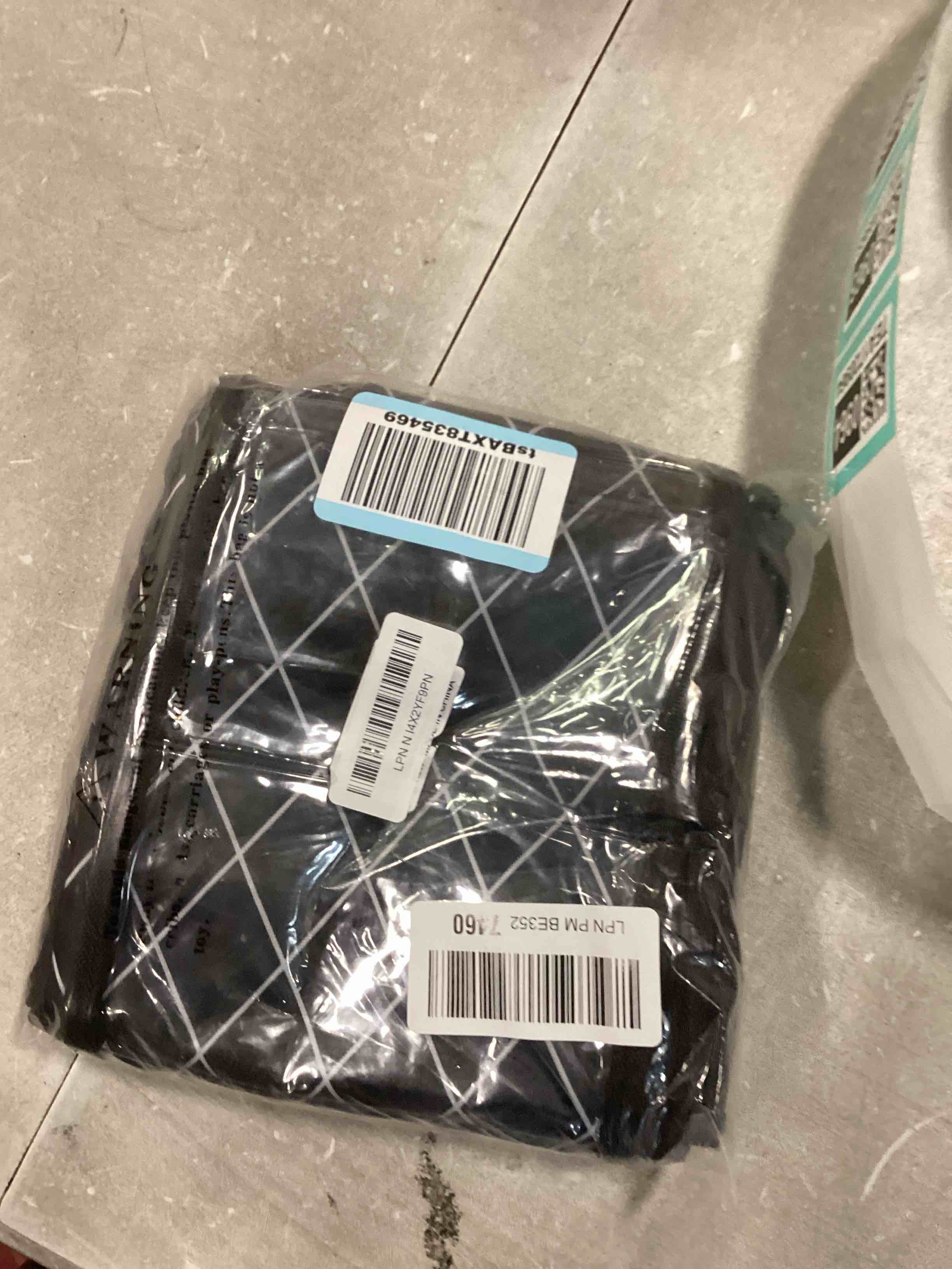 https://s3.amazonaws.com/lotting-images-prod/bidfta/TEA1720964_1732890798234.jpeg