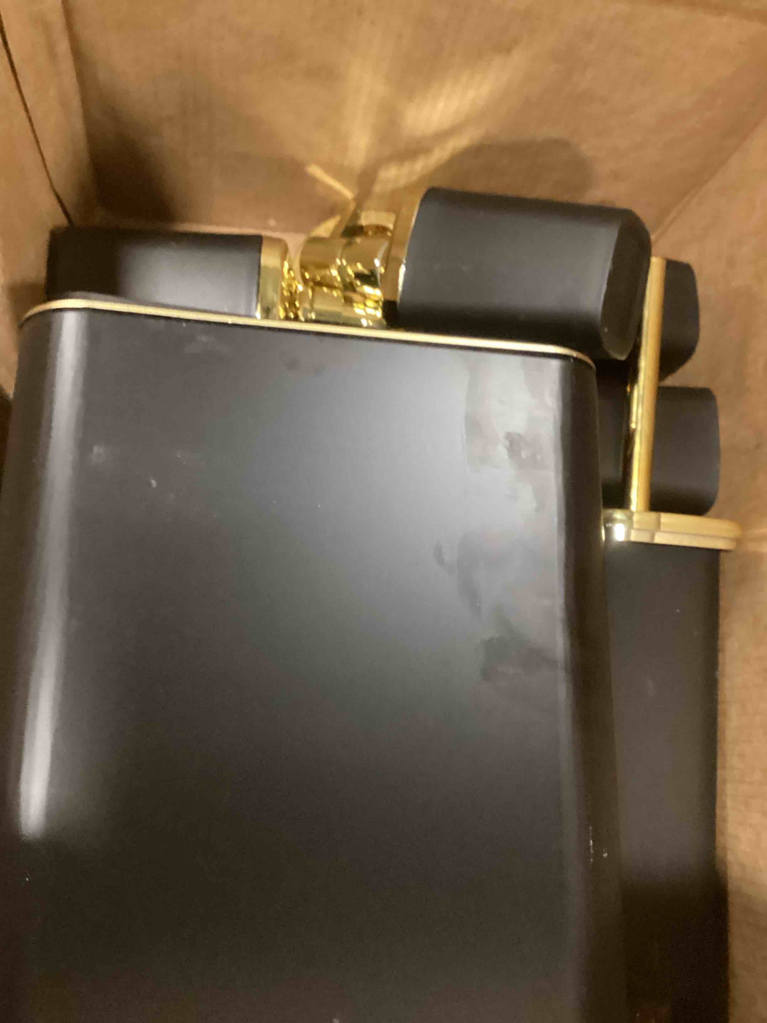https://s3.amazonaws.com/lotting-images-prod/bidfta/TEA1722415_1733778673444.jpeg