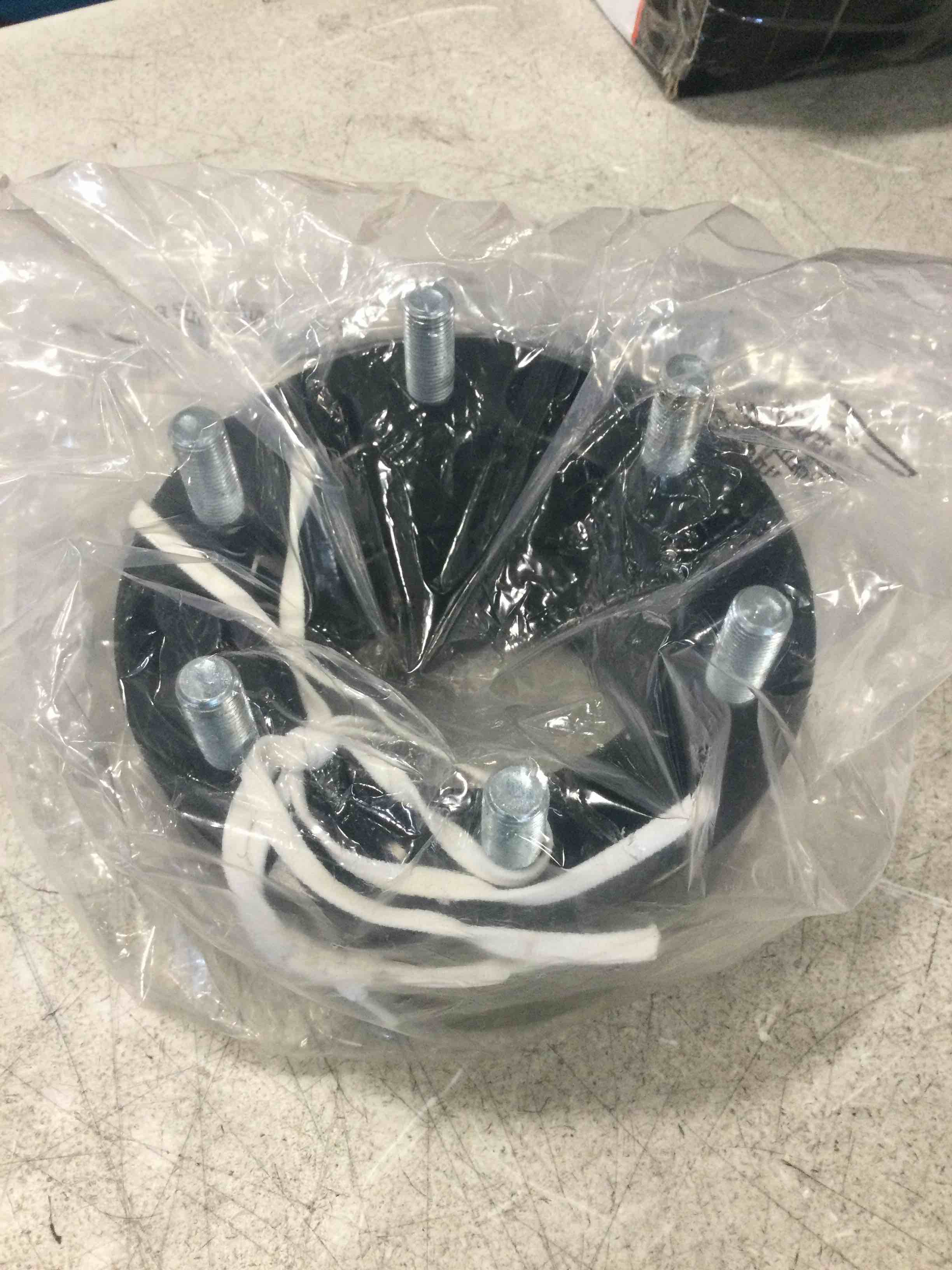 https://s3.amazonaws.com/lotting-images-prod/bidfta/TEA1722685_1734450115106.jpeg