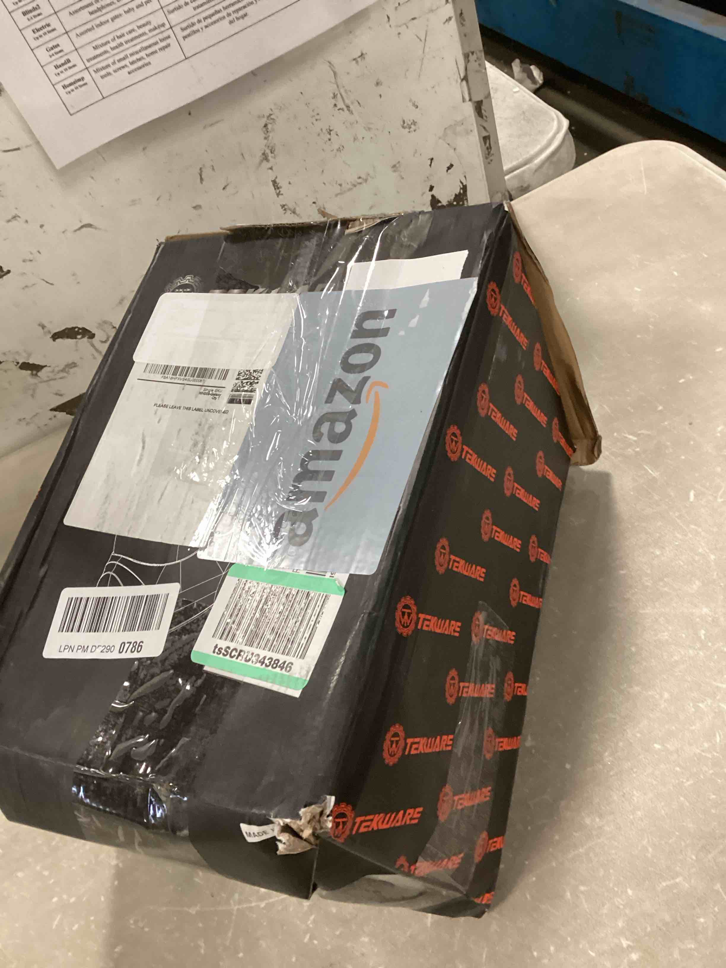 https://s3.amazonaws.com/lotting-images-prod/bidfta/TEA1722960_1734623032161.jpeg