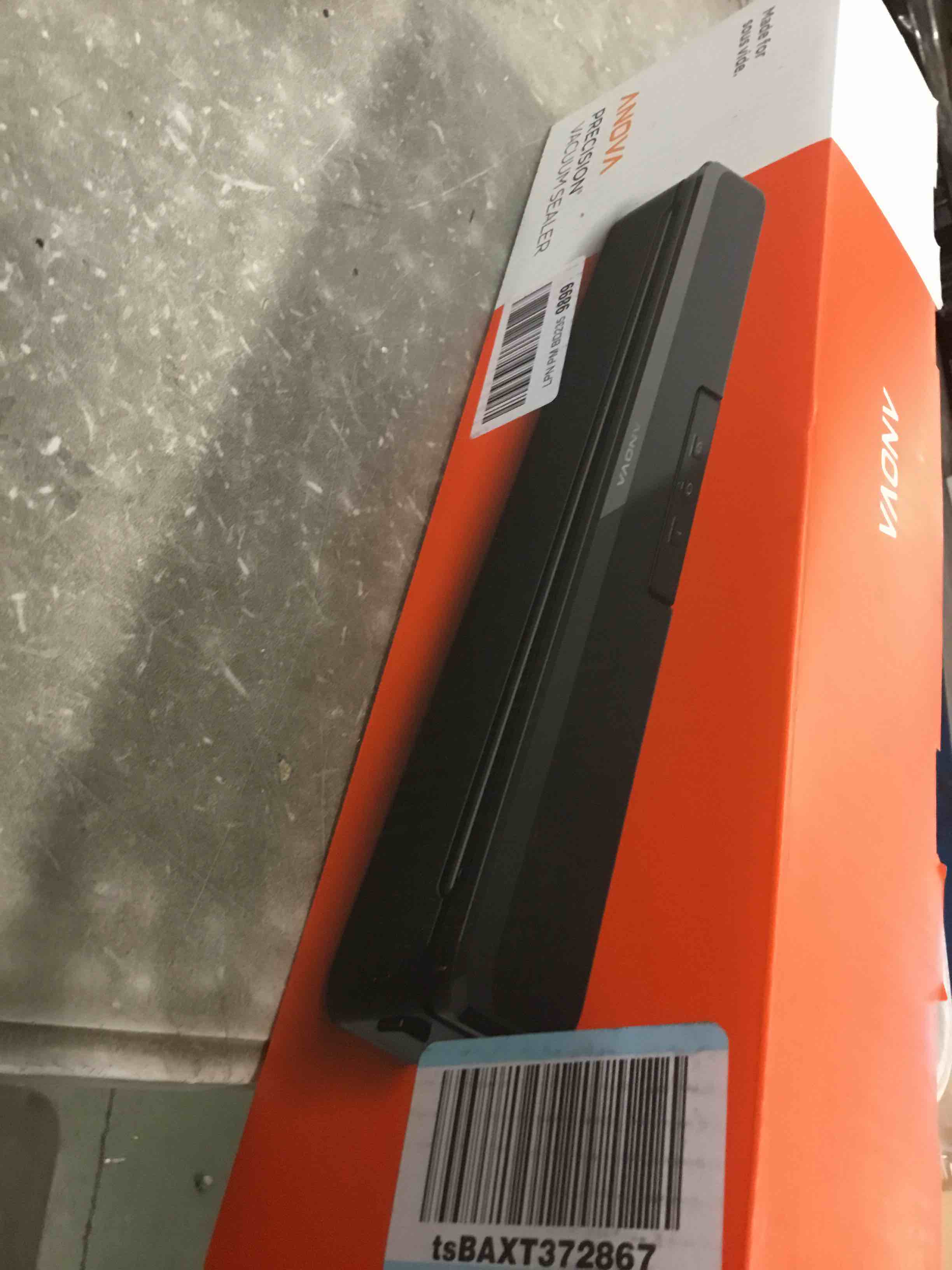 https://s3.amazonaws.com/lotting-images-prod/bidfta/TEA1727195_1733149230427.jpeg