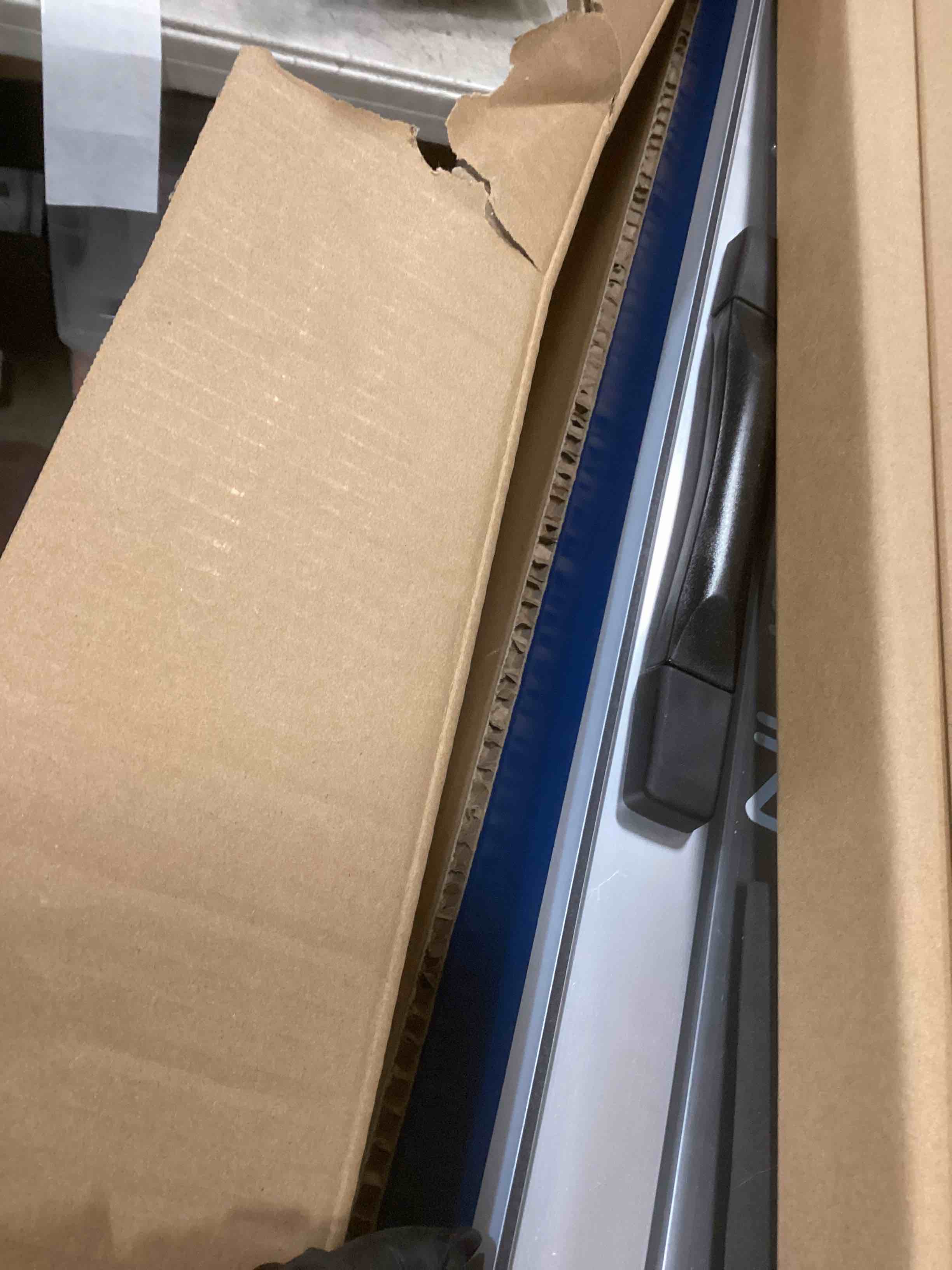https://s3.amazonaws.com/lotting-images-prod/bidfta/TEA1729385_1732892156728.jpeg