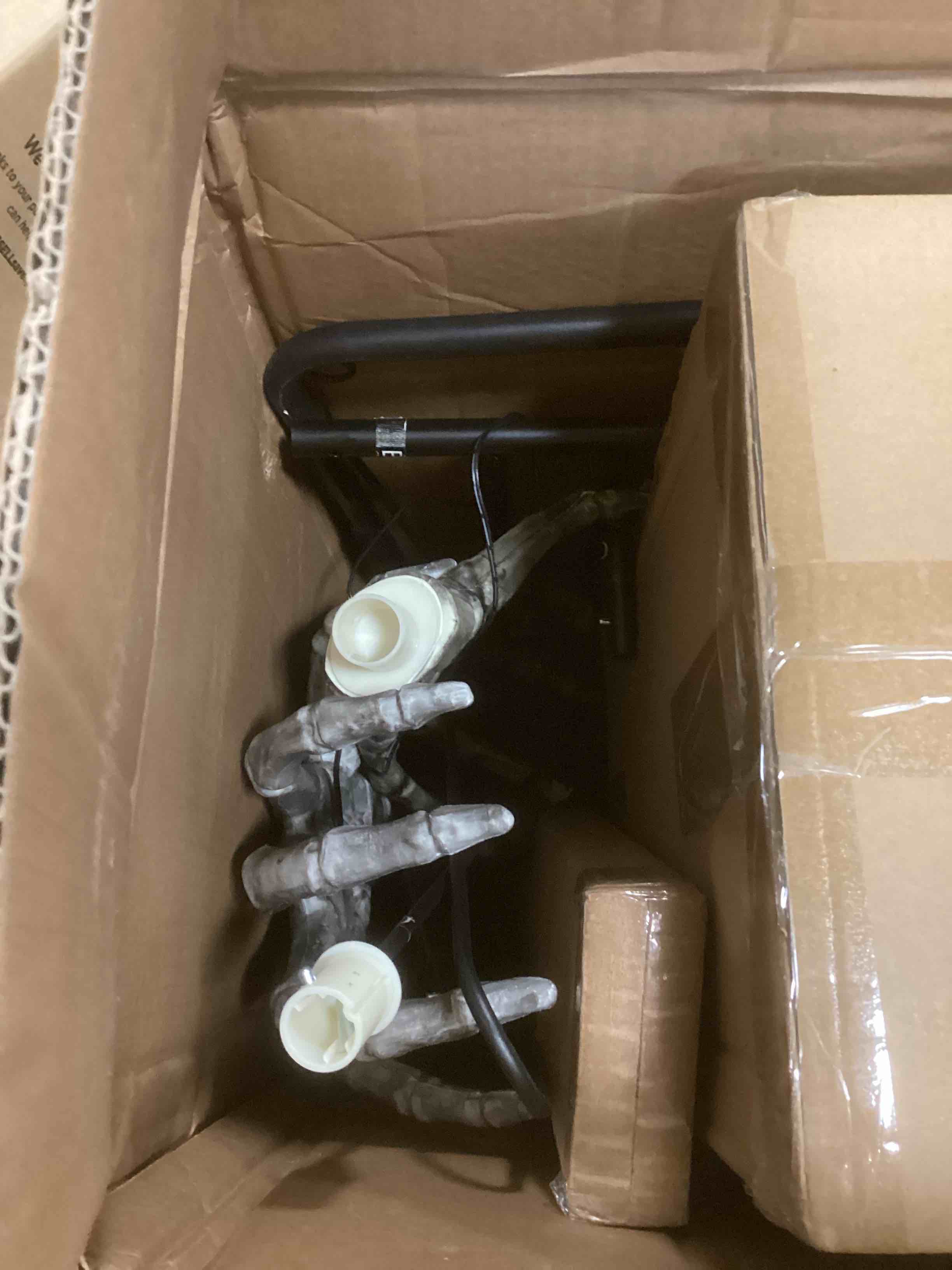 https://s3.amazonaws.com/lotting-images-prod/bidfta/TEA1729413_1732897002281.jpeg