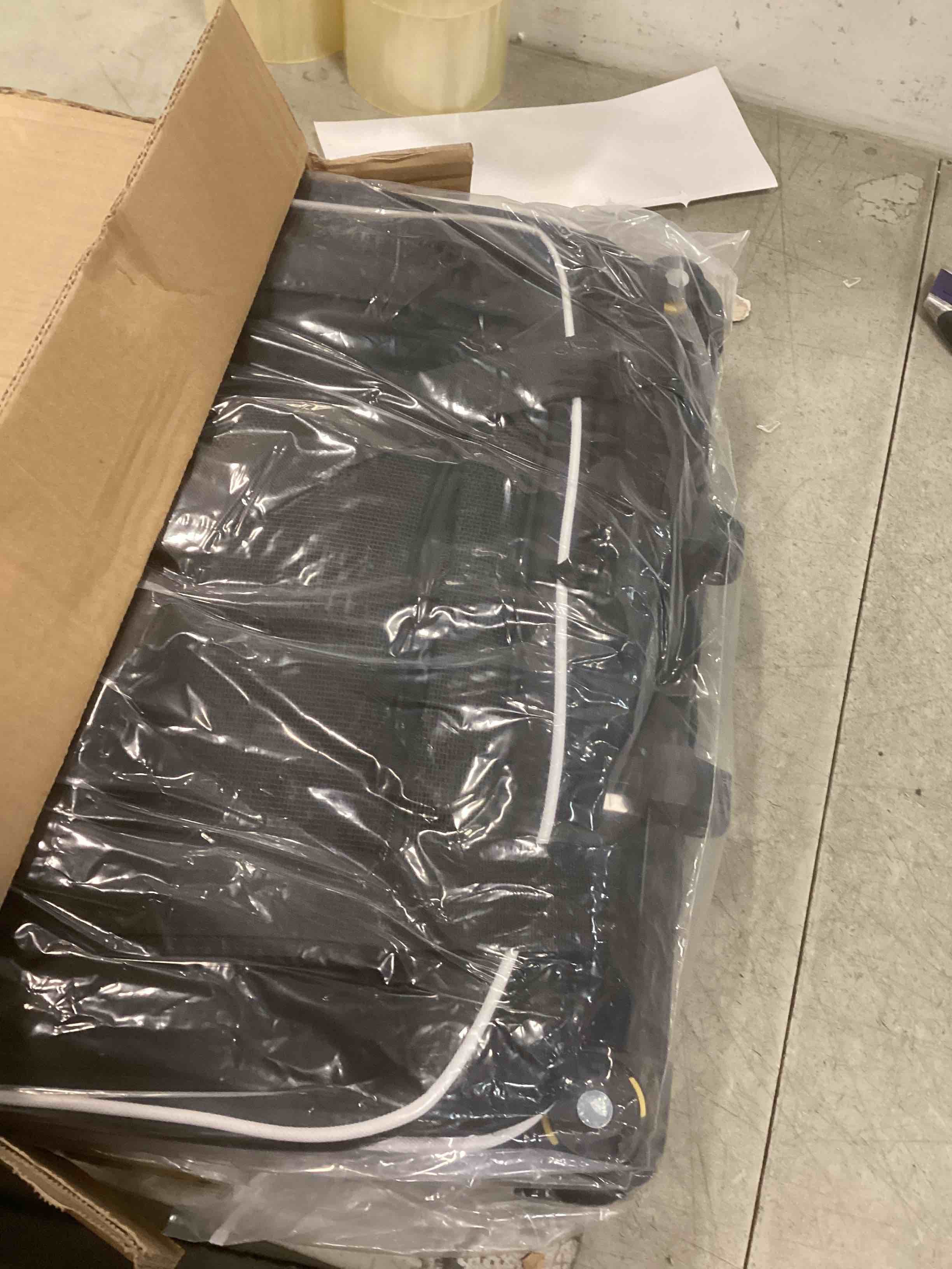 https://s3.amazonaws.com/lotting-images-prod/bidfta/TEA1729539_1733146879024.jpeg