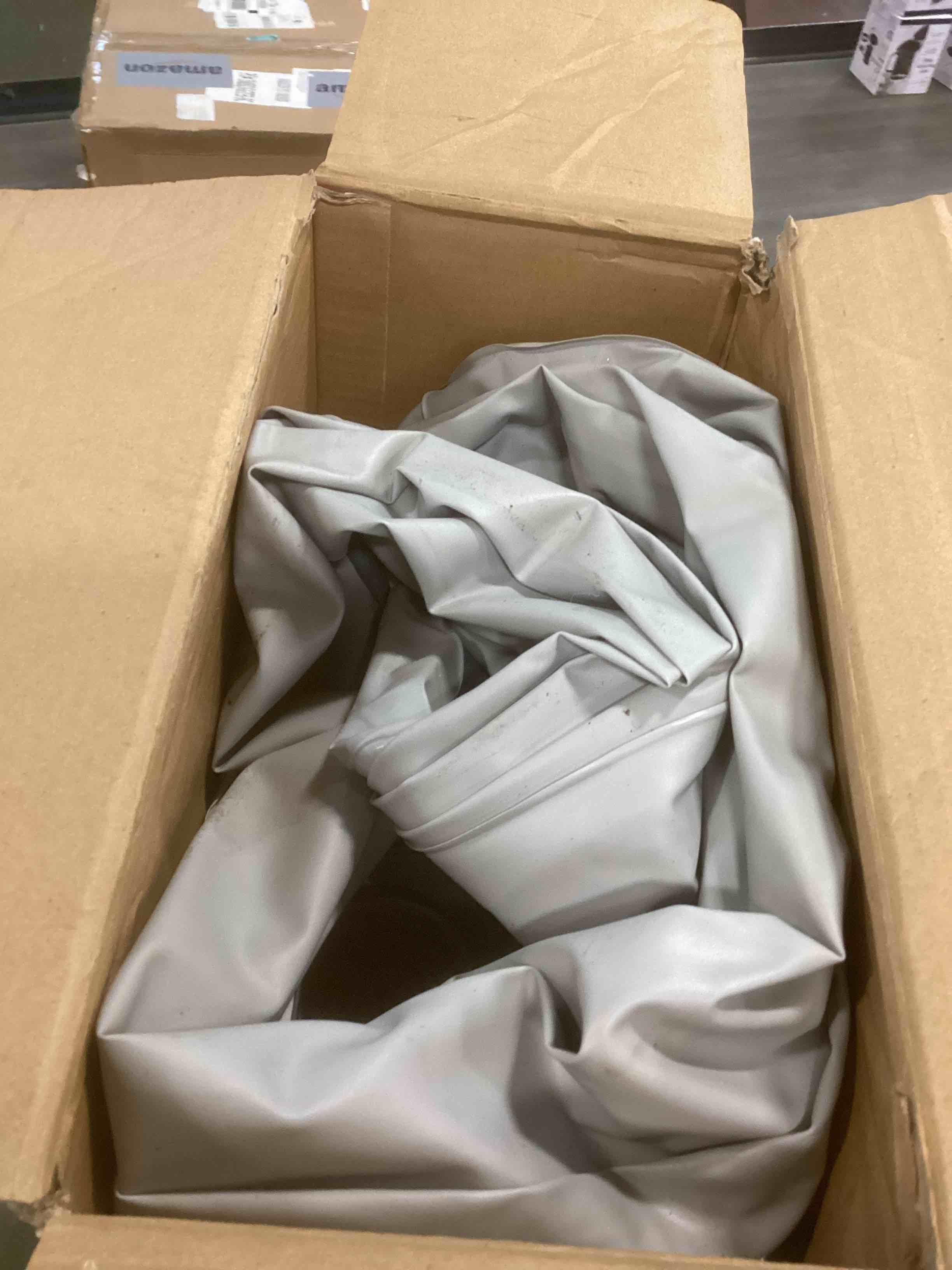 https://s3.amazonaws.com/lotting-images-prod/bidfta/TEA1729875_1733258294212.jpeg