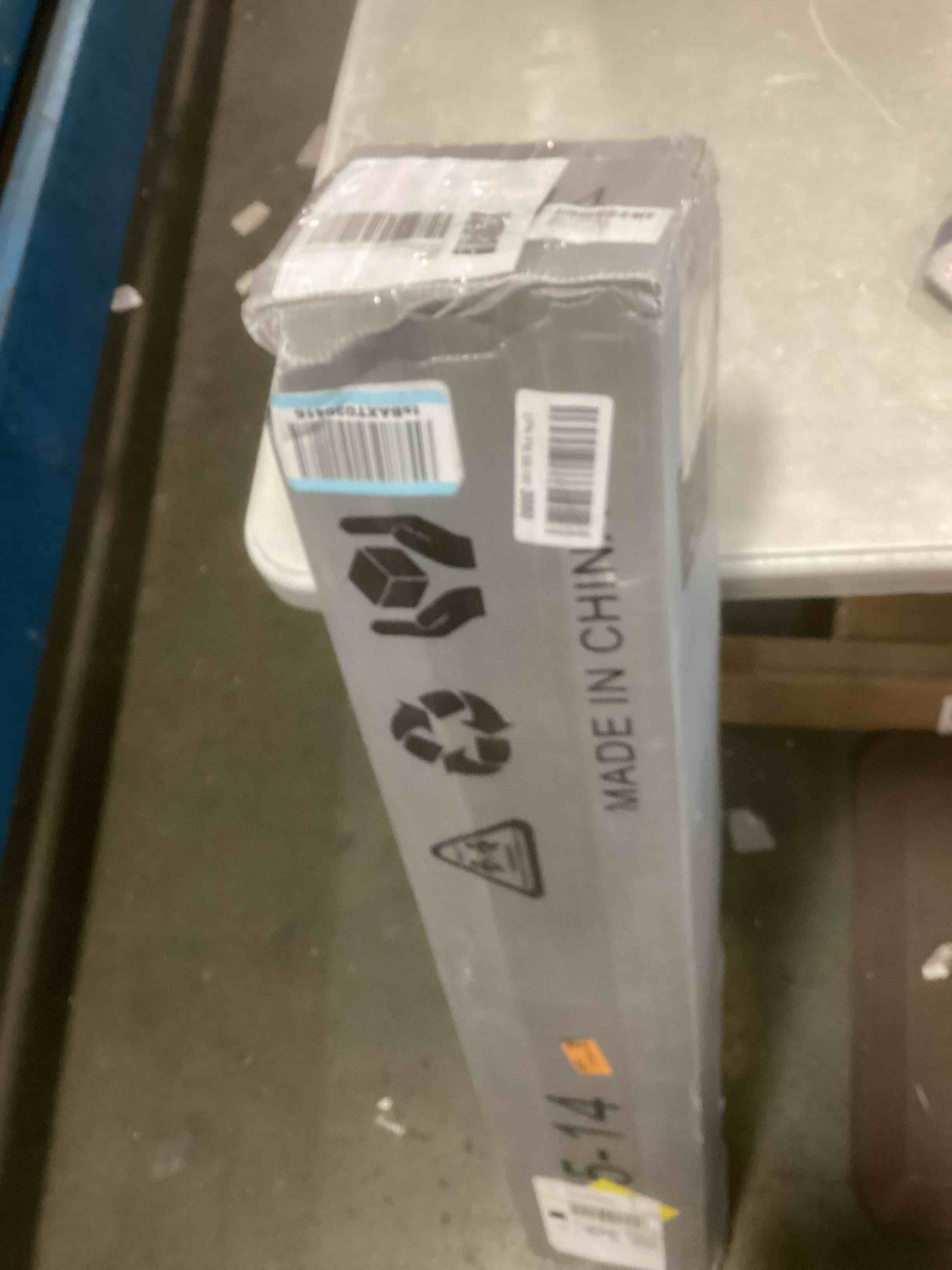 https://s3.amazonaws.com/lotting-images-prod/bidfta/TEA1730091_1733407312960.jpeg