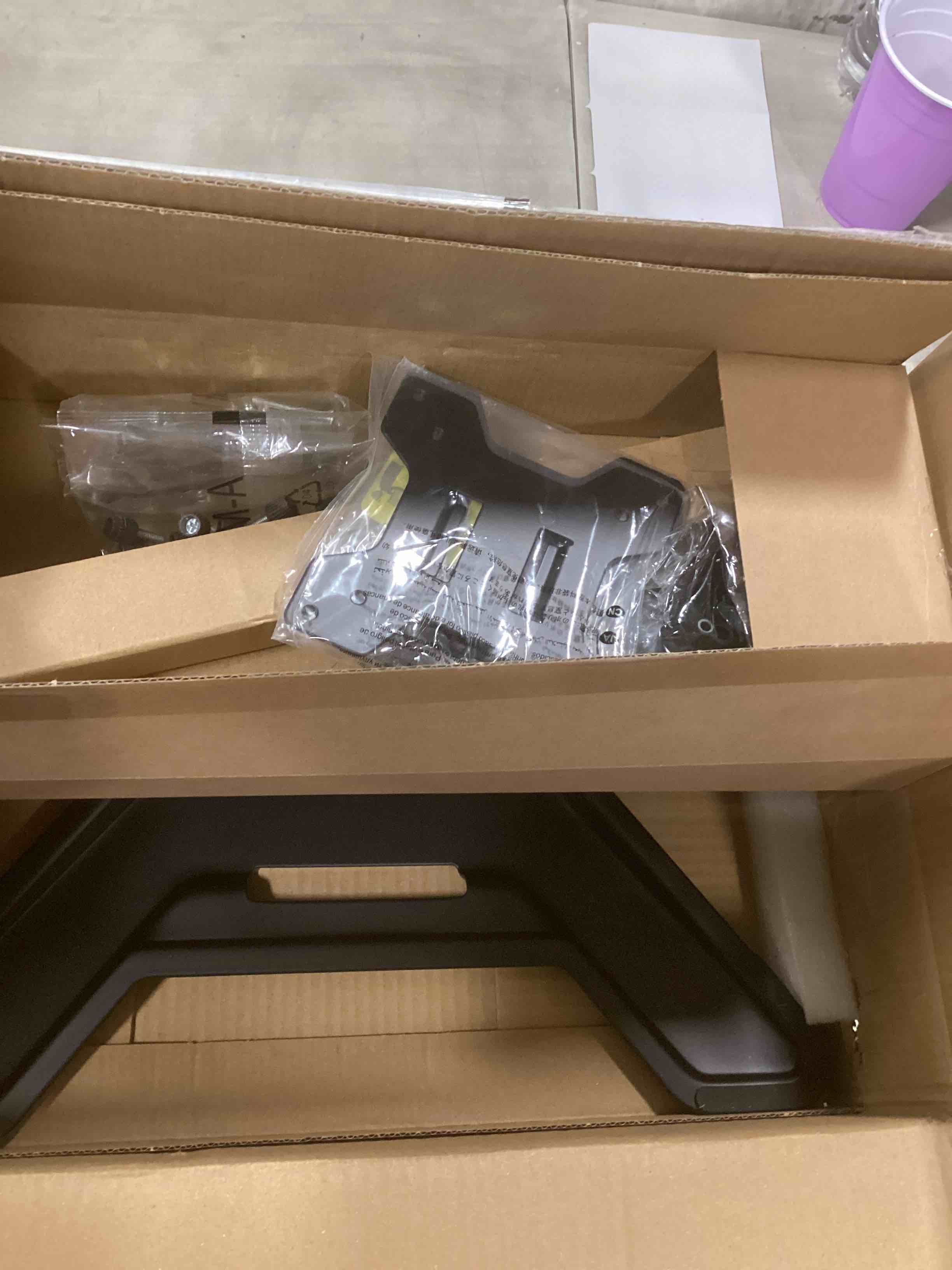 https://s3.amazonaws.com/lotting-images-prod/bidfta/TEA1730802_1733844674392.jpeg