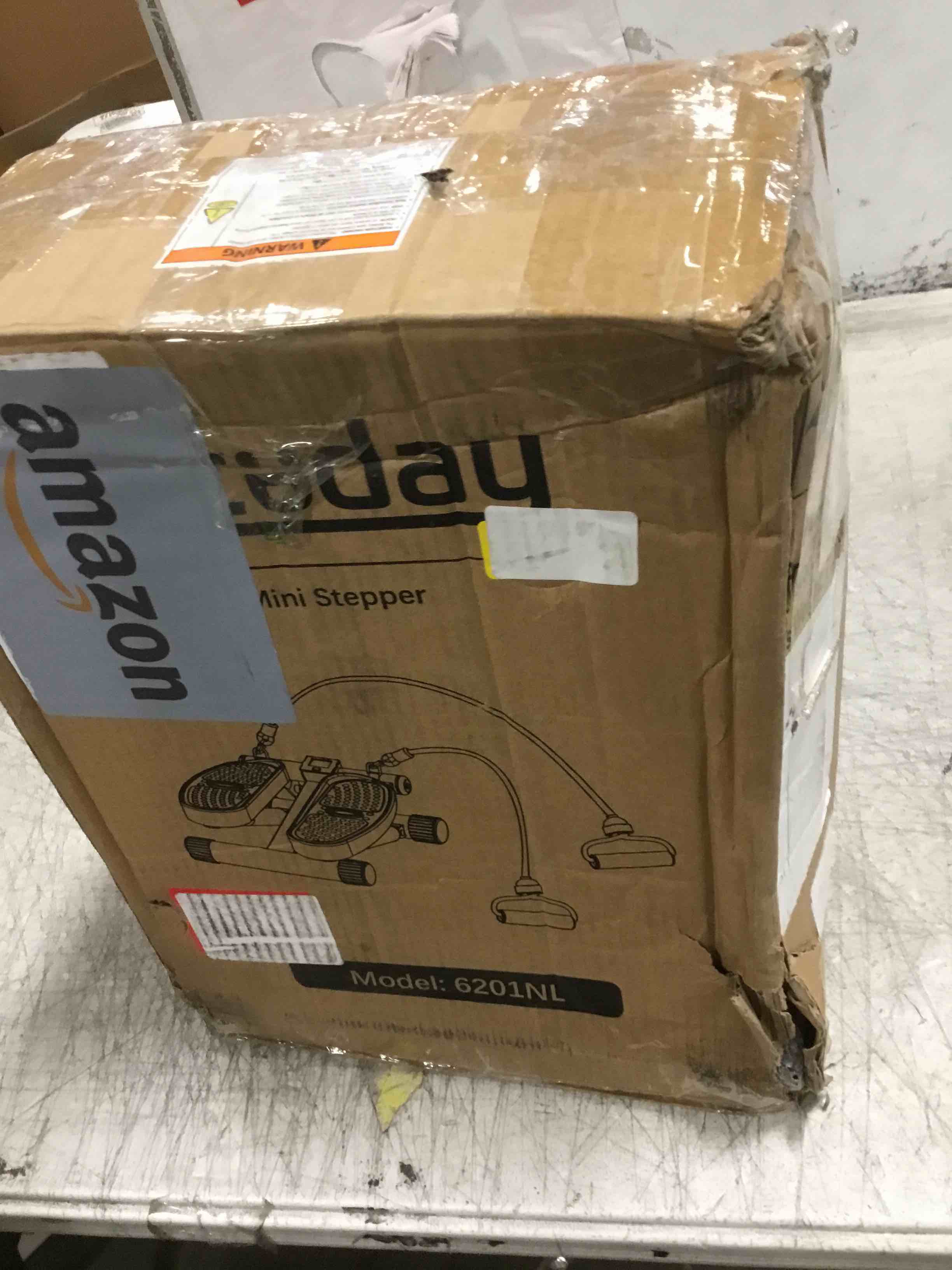 https://s3.amazonaws.com/lotting-images-prod/bidfta/TEA1731503_1734179852866.jpeg