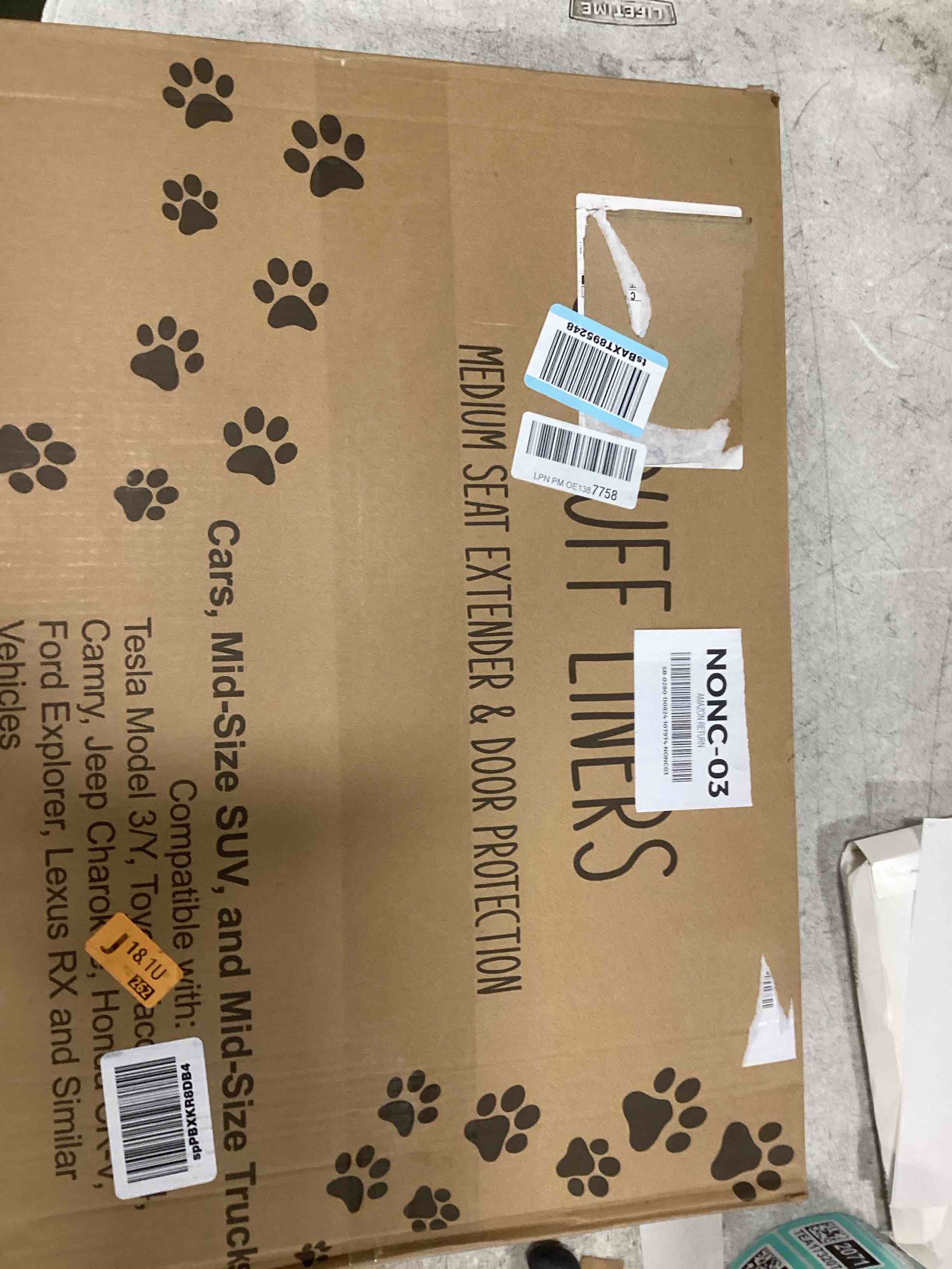 Medium Dog Back Seat Extender for Dogs and Door Protection for Cars, Mid-Size SUV, and Mid-Size Trucks - Waterproof Hard Bottom Dog Car Seat Cover for Back Seat Medium - Cars / Mid-Size SUV / Mid-Size Trucks