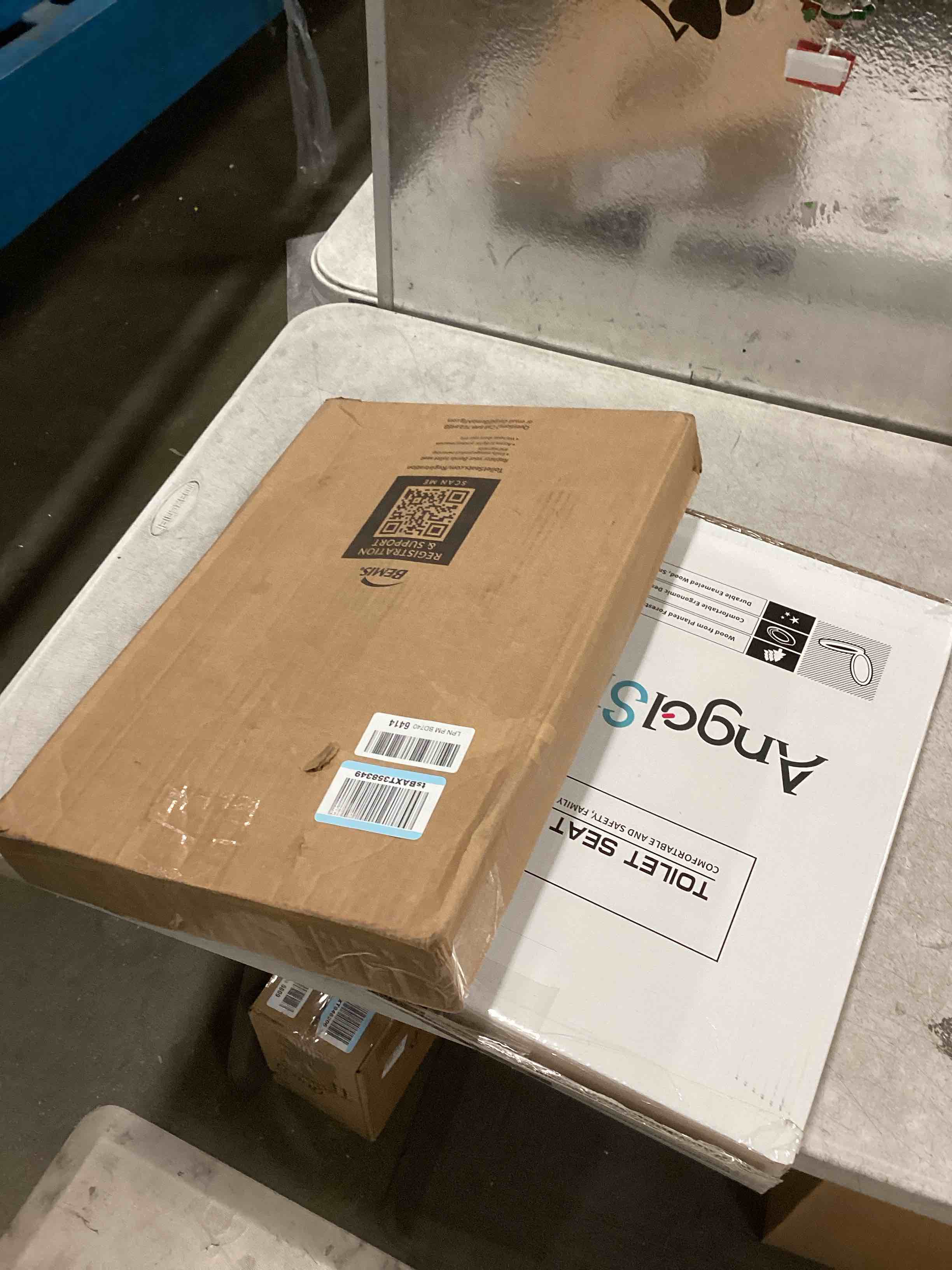 https://s3.amazonaws.com/lotting-images-prod/bidfta/TEA1732258_1732716567107.jpeg