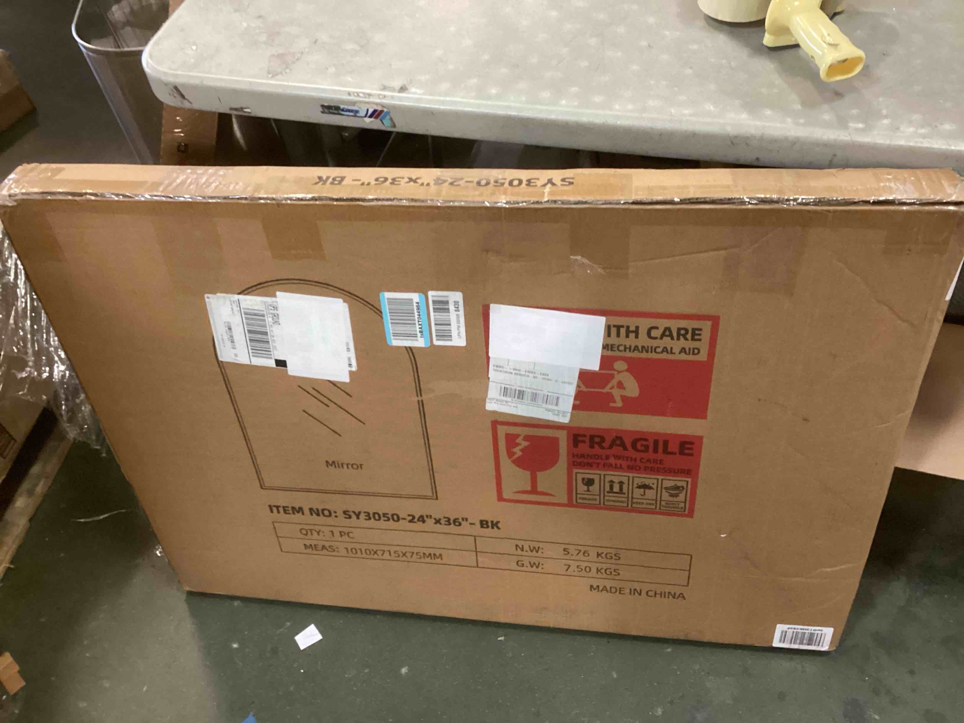 https://s3.amazonaws.com/lotting-images-prod/bidfta/TEA1732728_1733150867822.jpeg