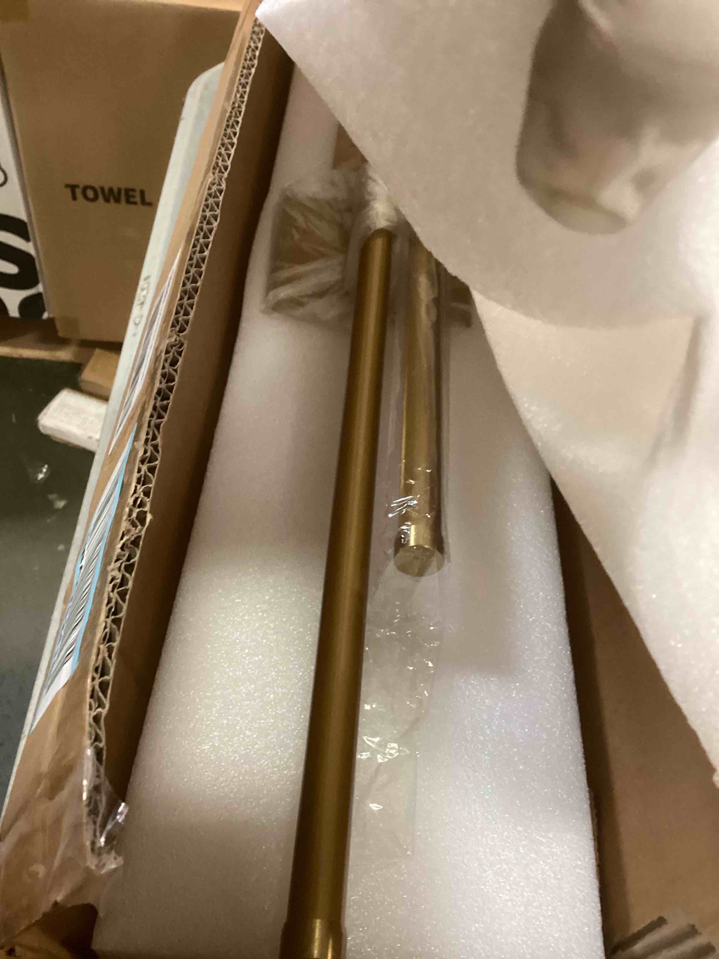 https://s3.amazonaws.com/lotting-images-prod/bidfta/TEA1732783_1733157347146.jpeg