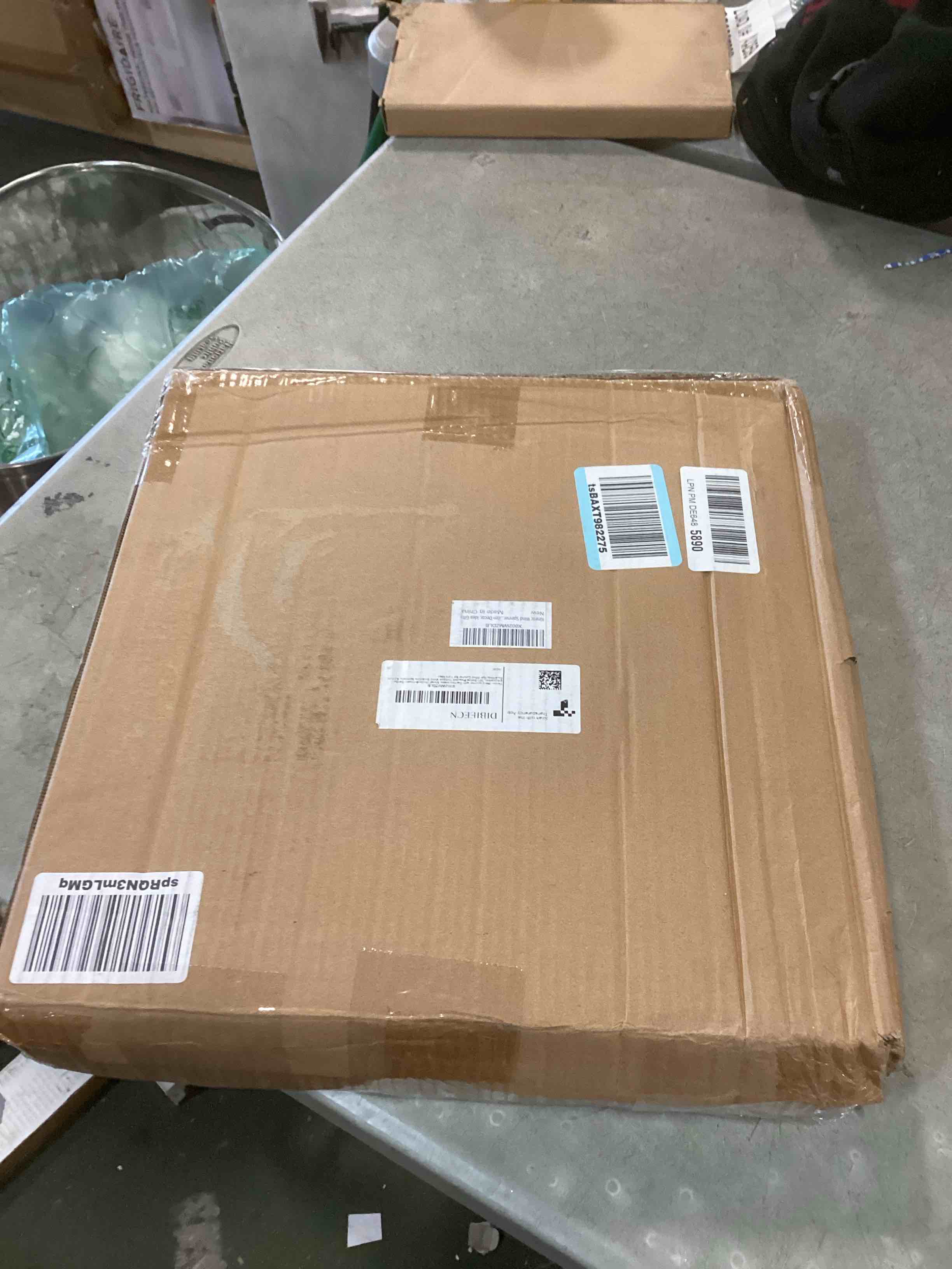 https://s3.amazonaws.com/lotting-images-prod/bidfta/TEA1732803_1733158865458.jpeg