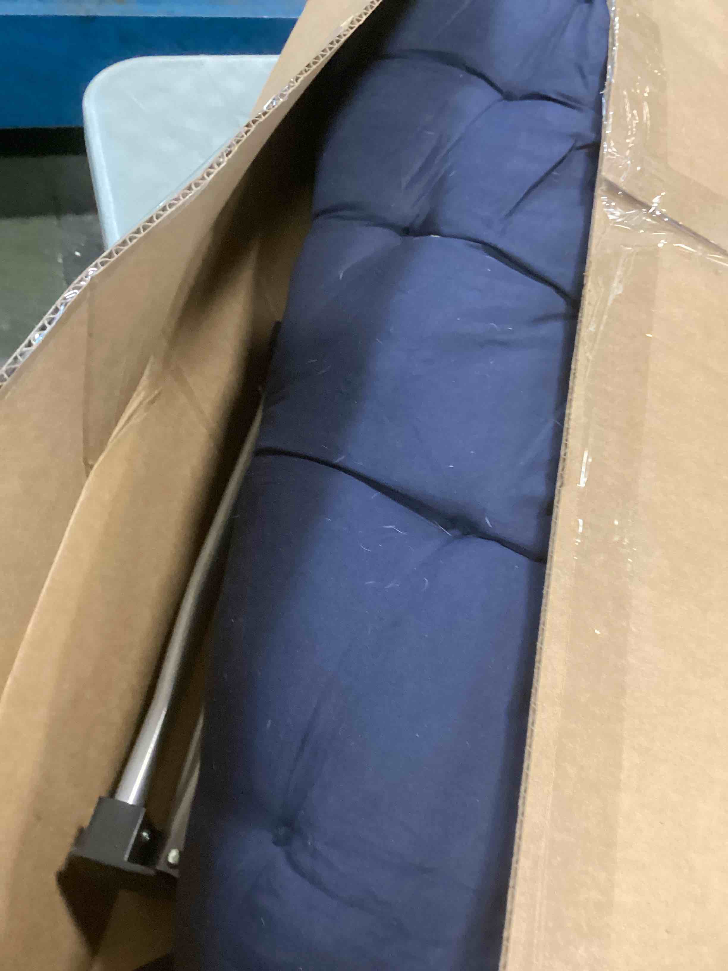 https://s3.amazonaws.com/lotting-images-prod/bidfta/TEA1734025_1733760023754.jpeg