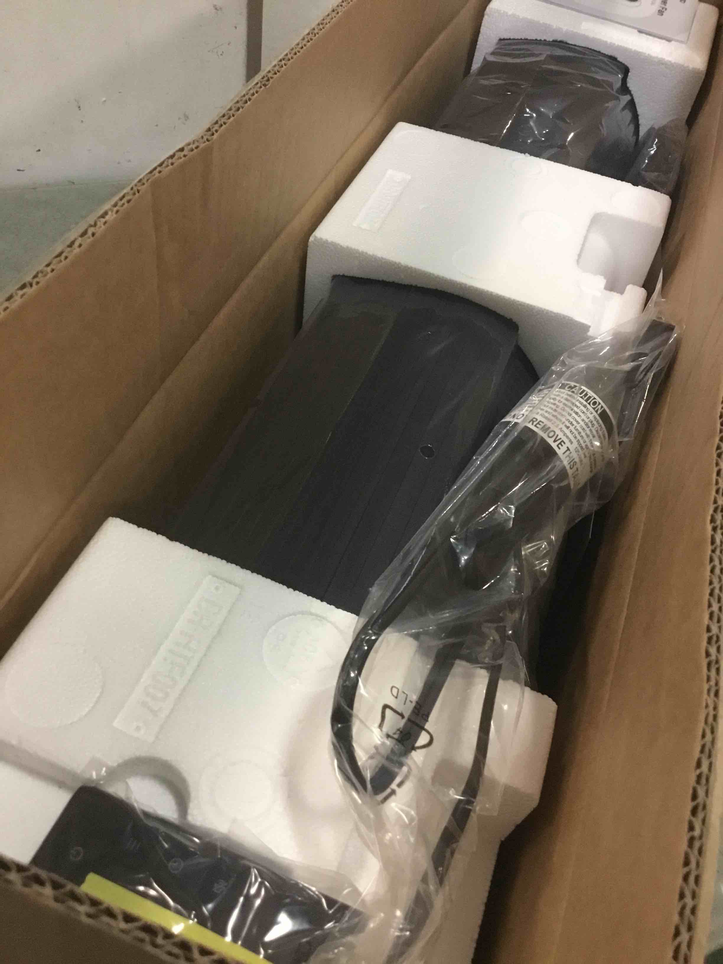 https://s3.amazonaws.com/lotting-images-prod/bidfta/TEA1736808_1733846352451.jpeg