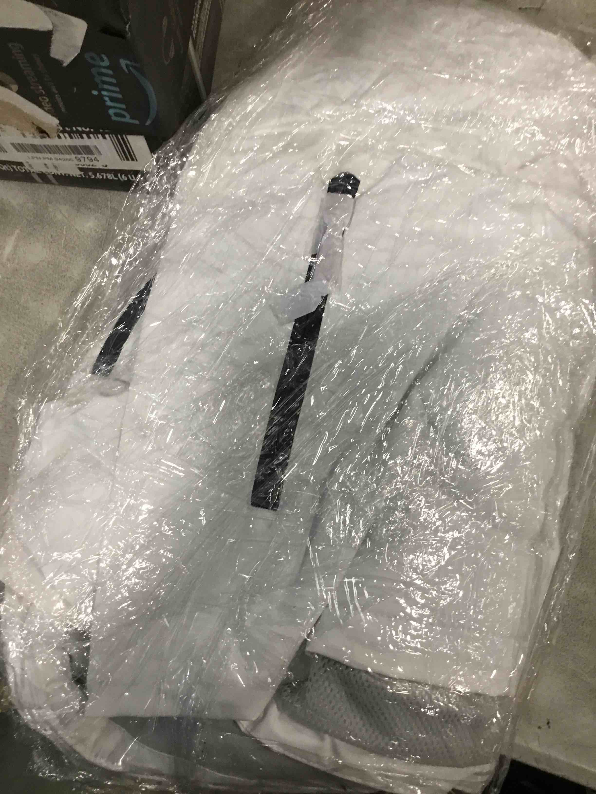 https://s3.amazonaws.com/lotting-images-prod/bidfta/TEA1737698_1734380776653.jpeg